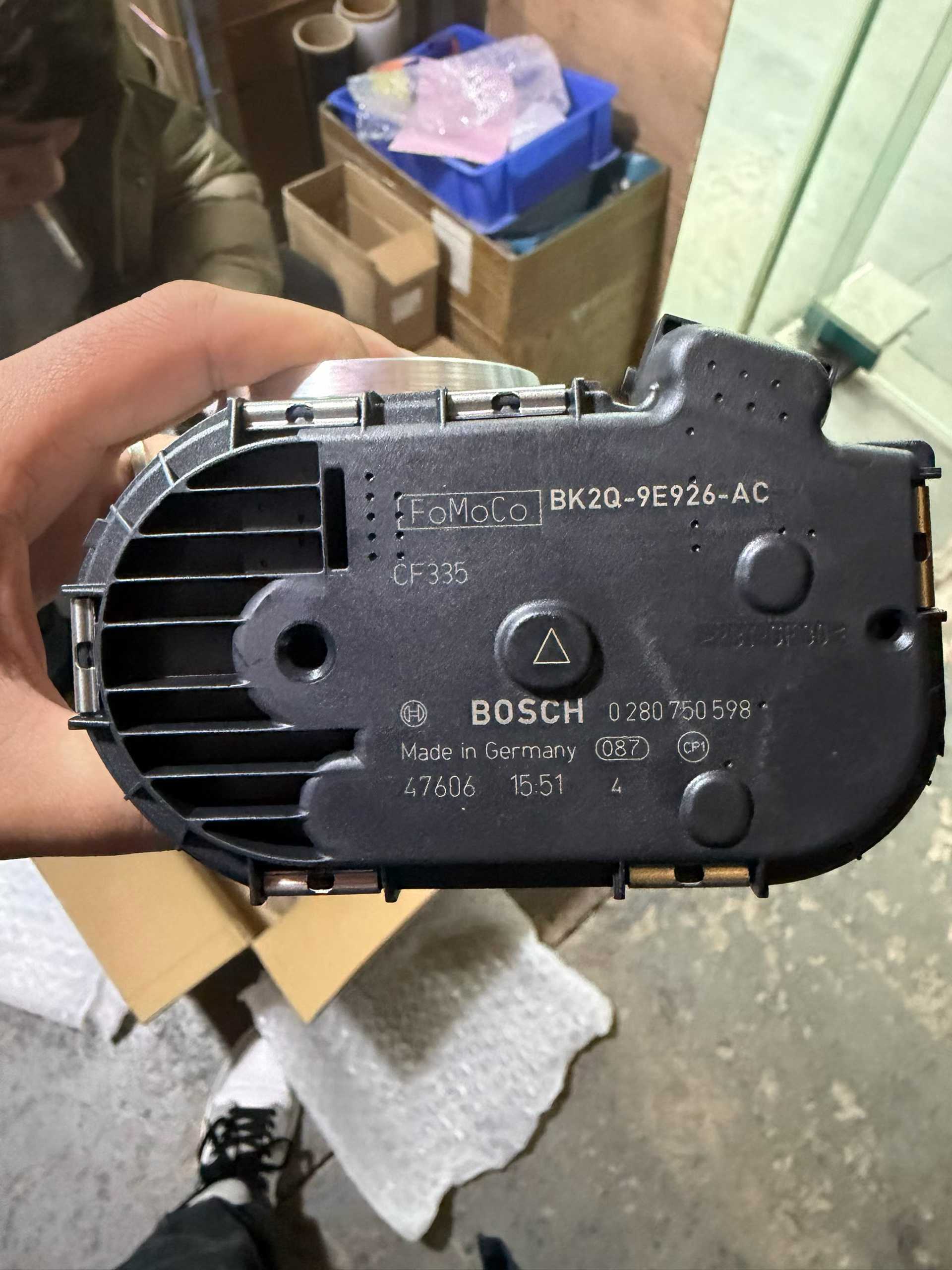 0280750598 throttle valve