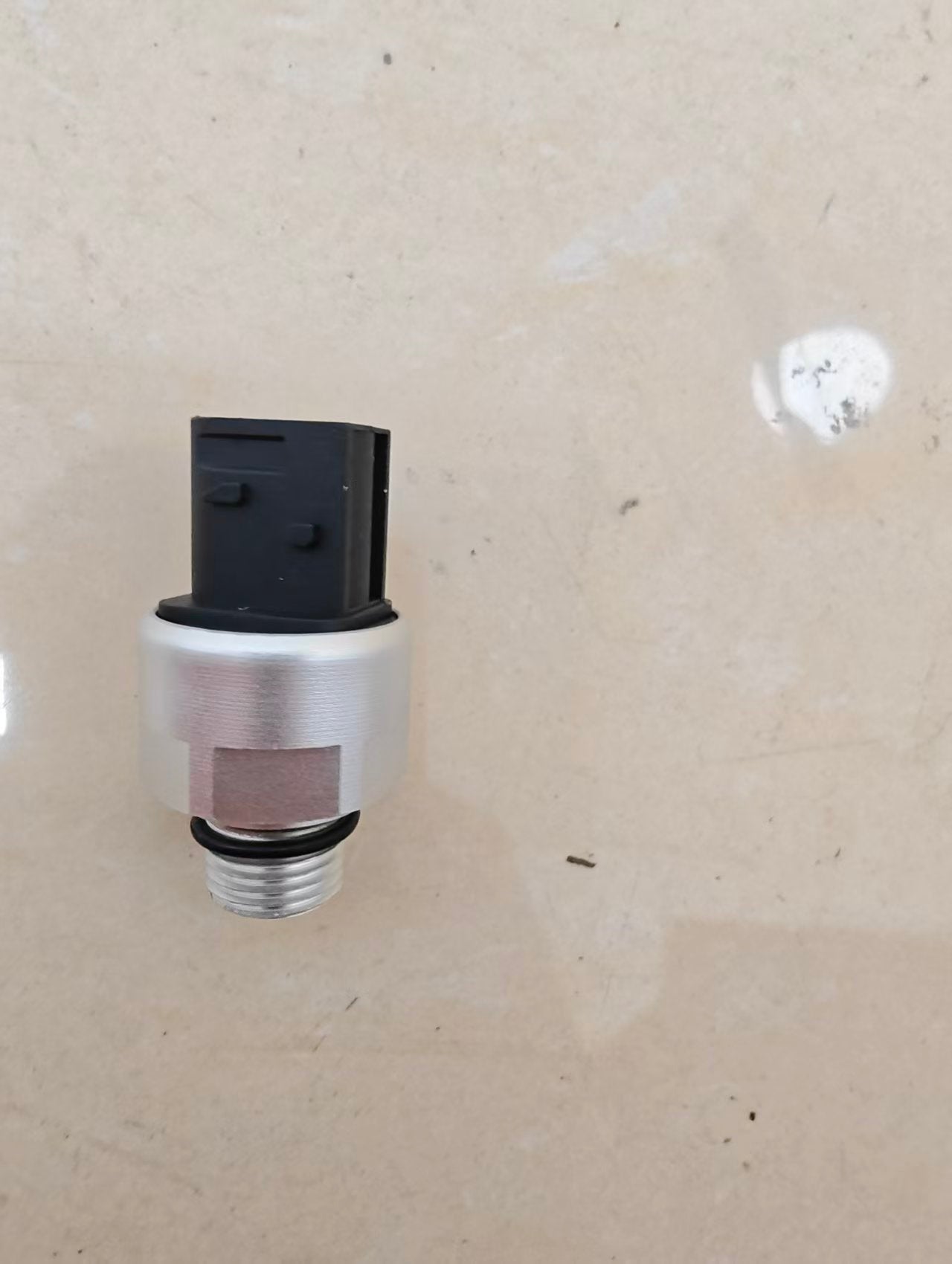 1889798 air pressure sensor OEM