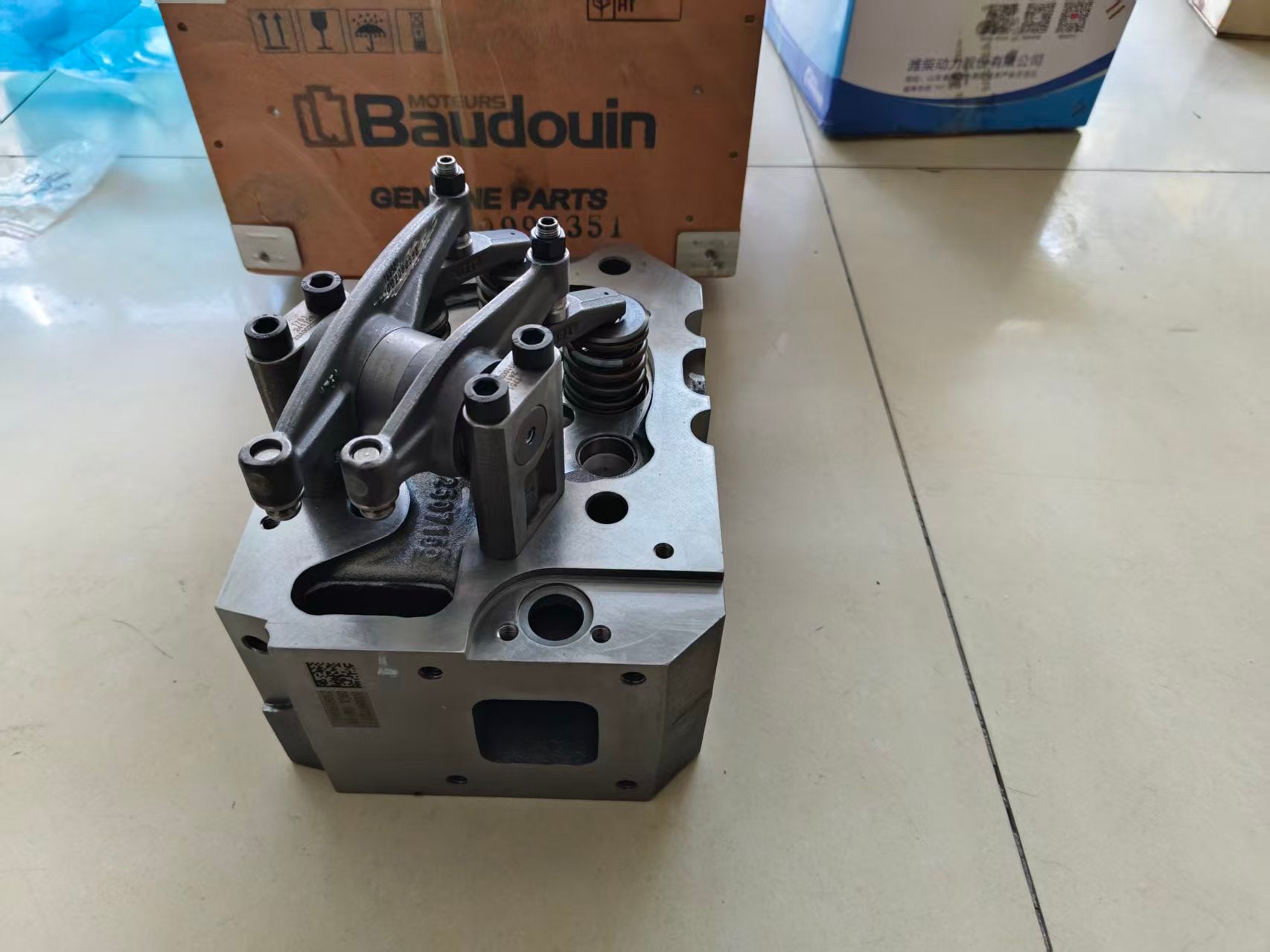 1000997351 Baudouin Engine cylinder head assembly OEM