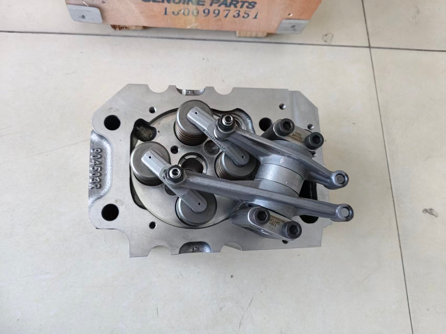 1000997351 Baudouin Engine cylinder head assembly OEM