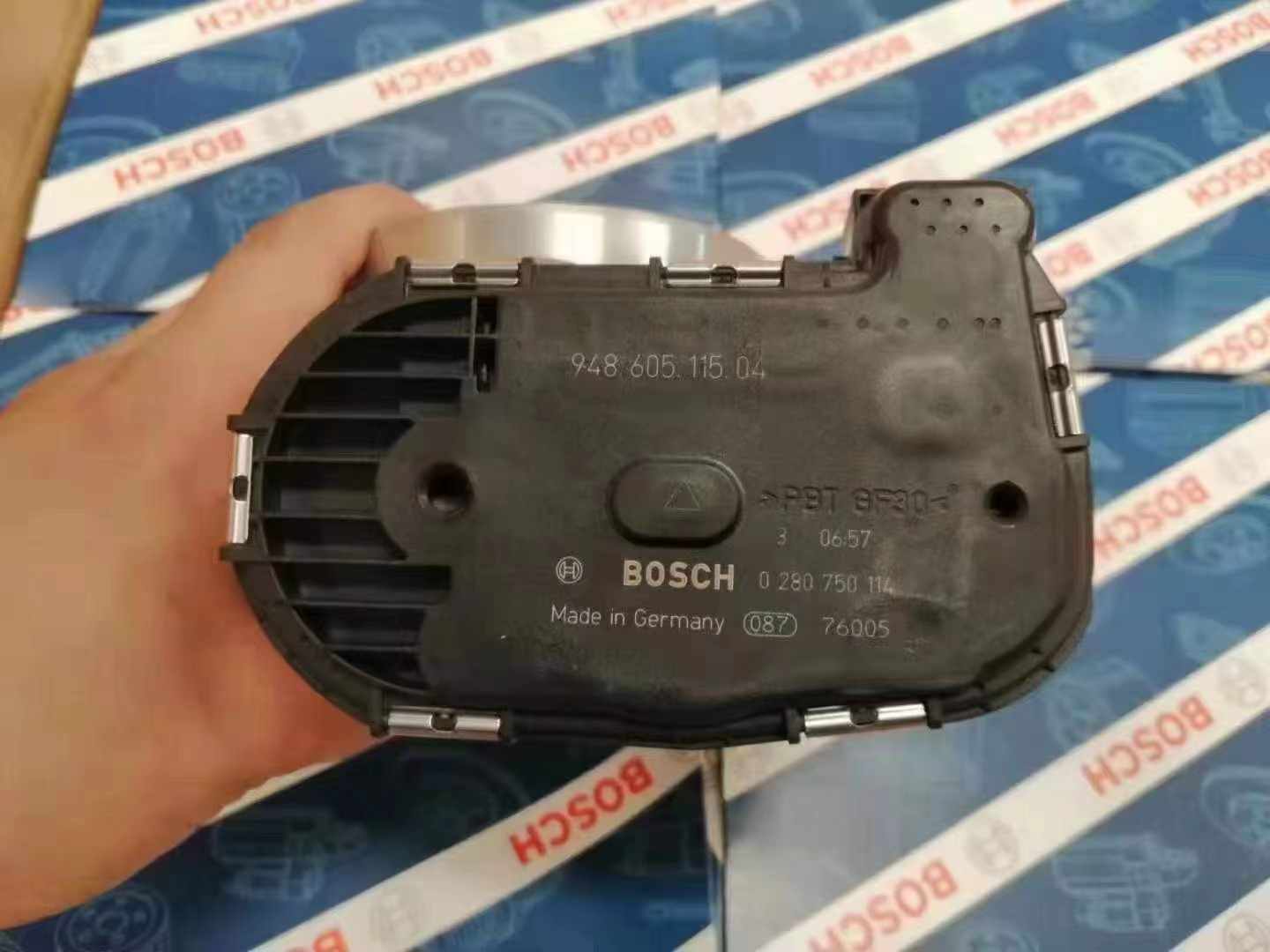 202V13200-7001 0280750114 throttle valve