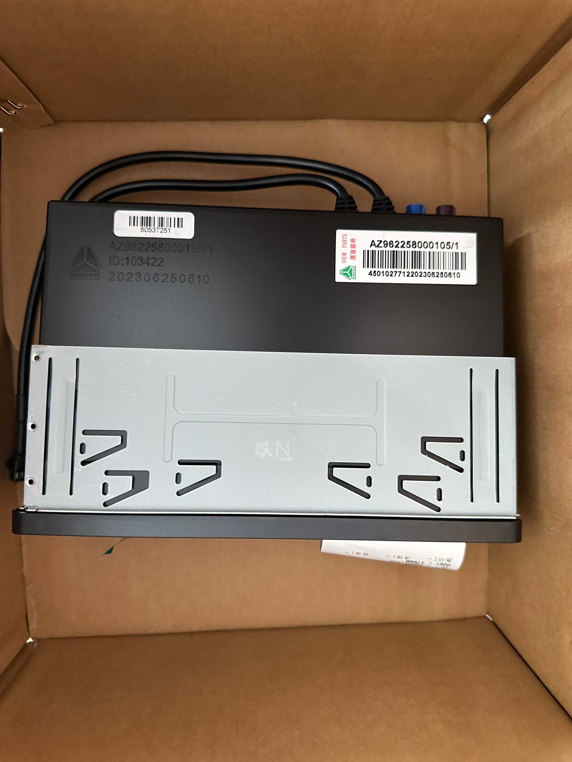 AZ962258000105 4G car driving recorder