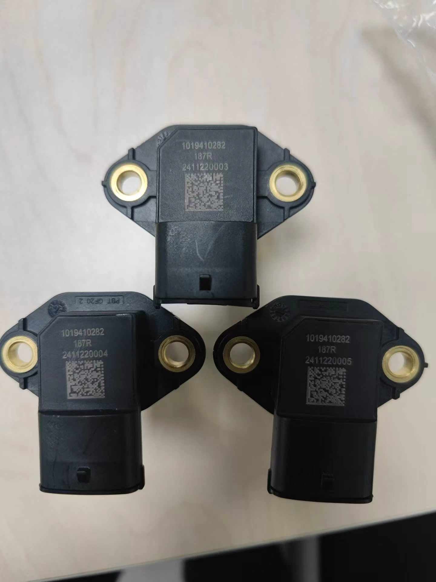1019410282 Environmental Temperature and Humidity Sensor