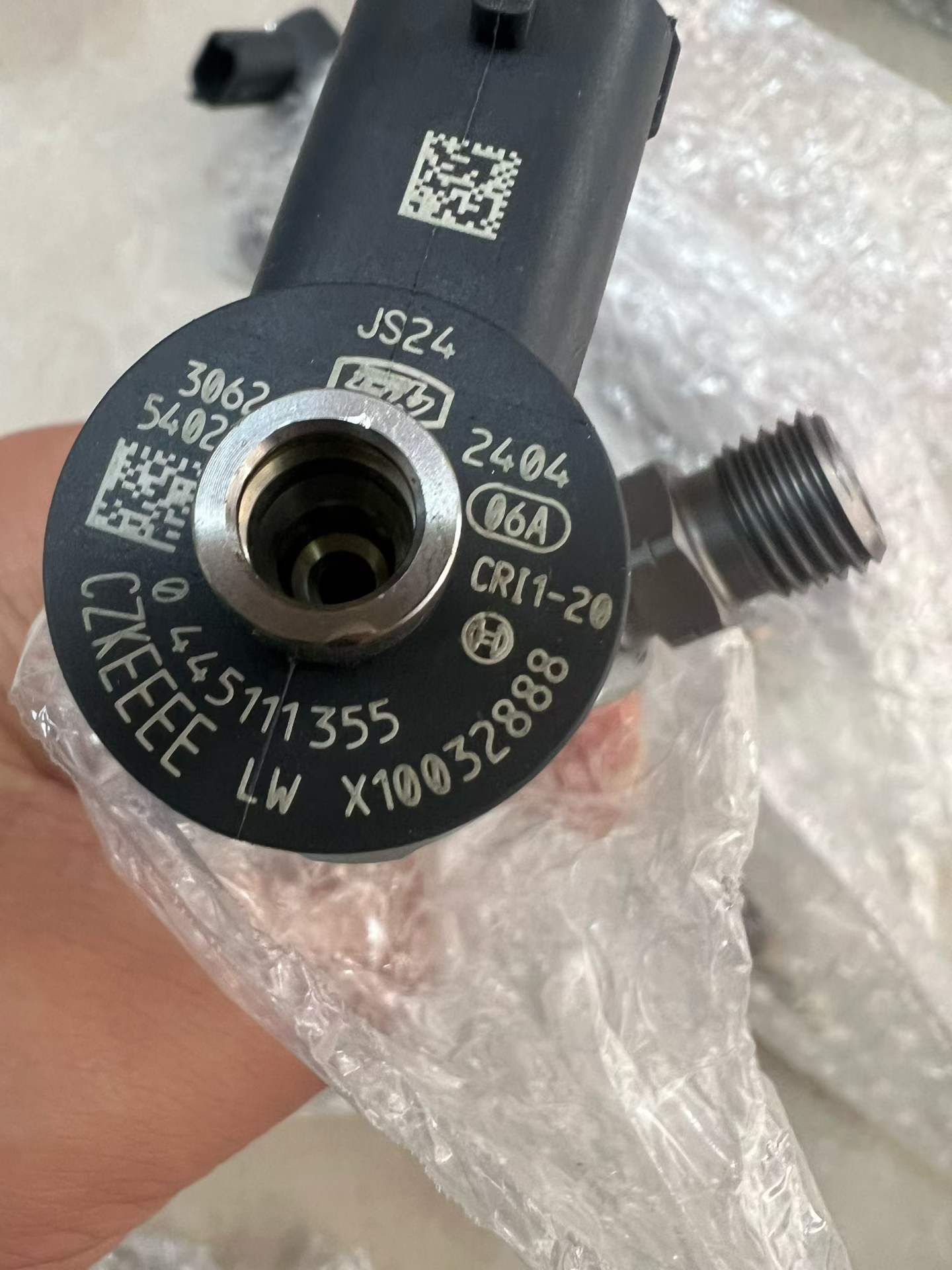 X10032888 0445111355 fuel injector