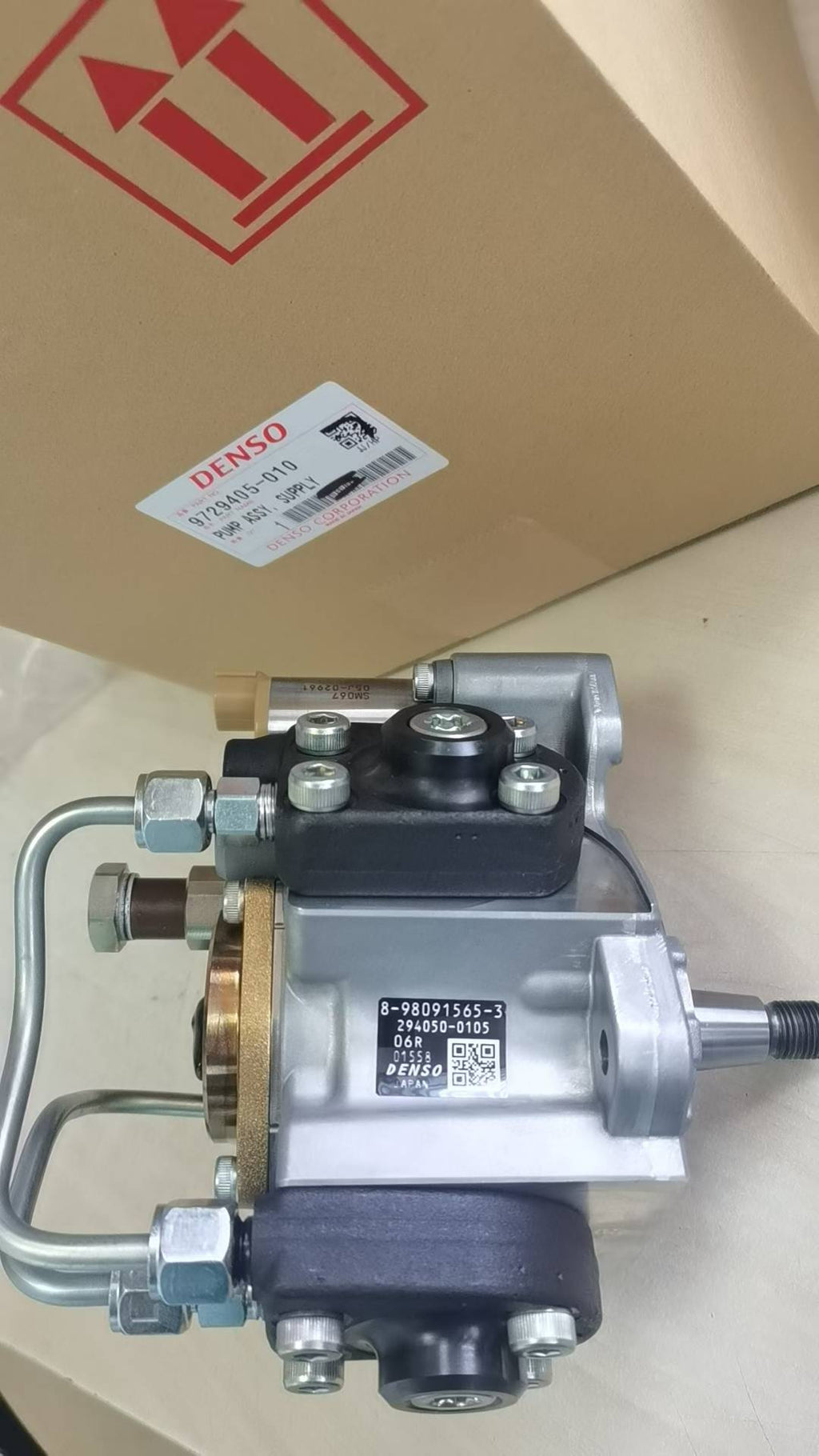 8-98091565-3 294050-0105 High pressure oil pump OEM