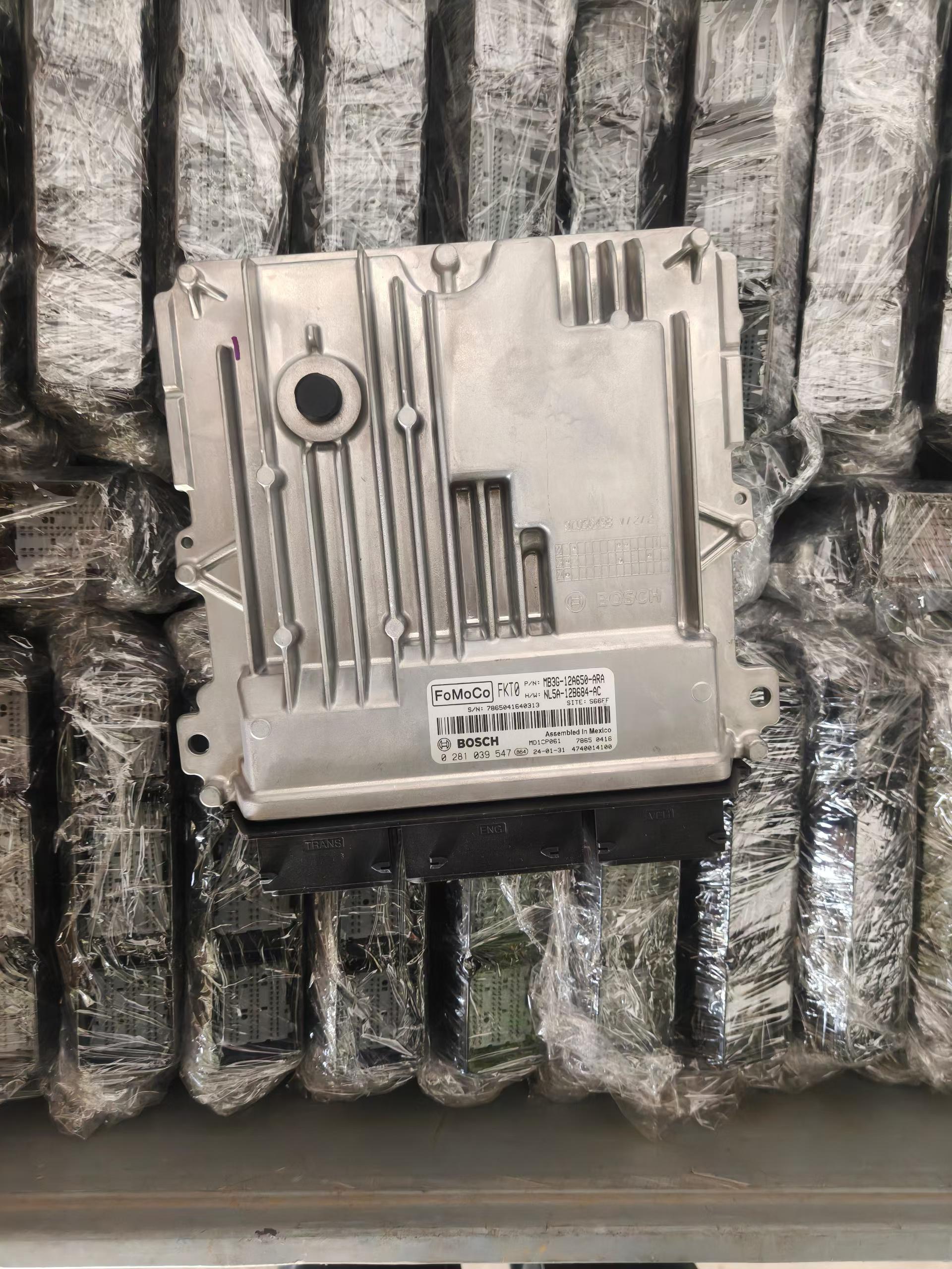0281039547 MB3G-12A650-ARA VW Amarok II 3.0 TDI MOTOR ECU