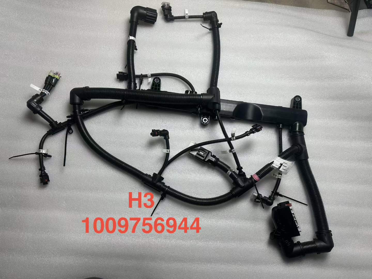 1009756944 engine wiring harness OEM