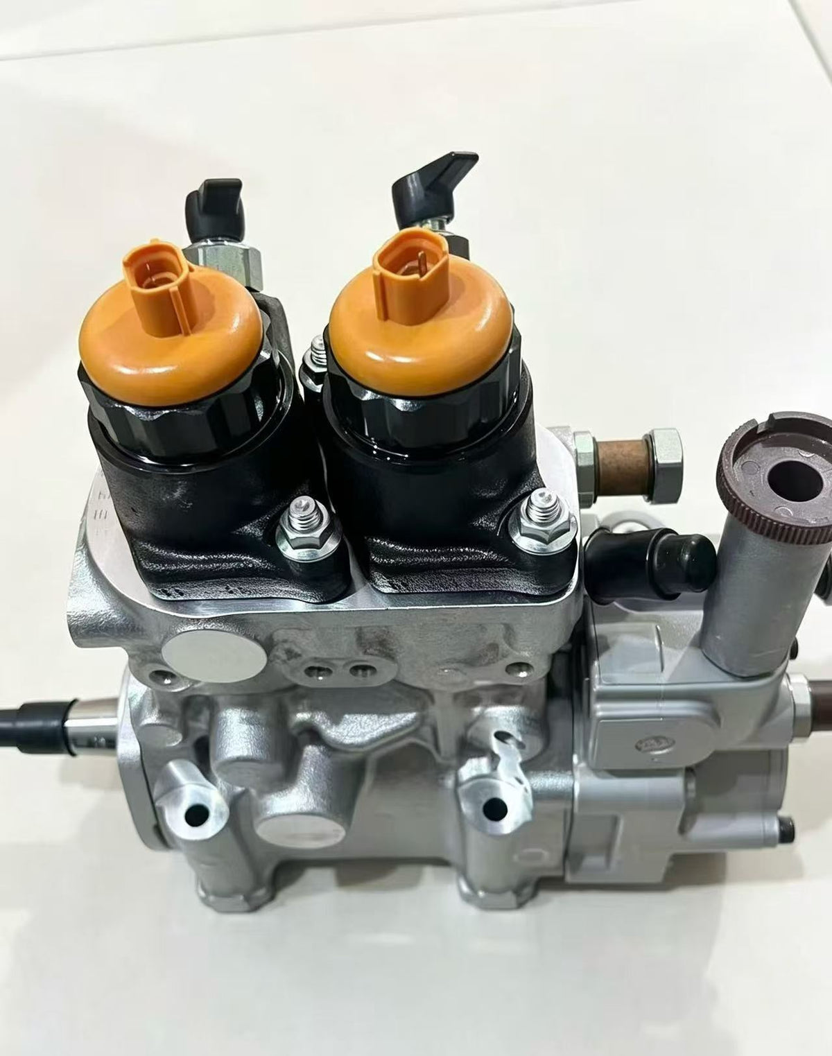 R61540080101 094000-0662 High pressure oil pump OEM
