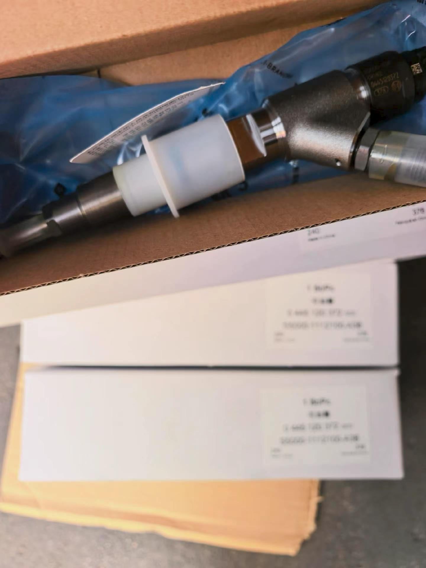 S5000-1112100-A38 0445120372 Fuel Injector OEM