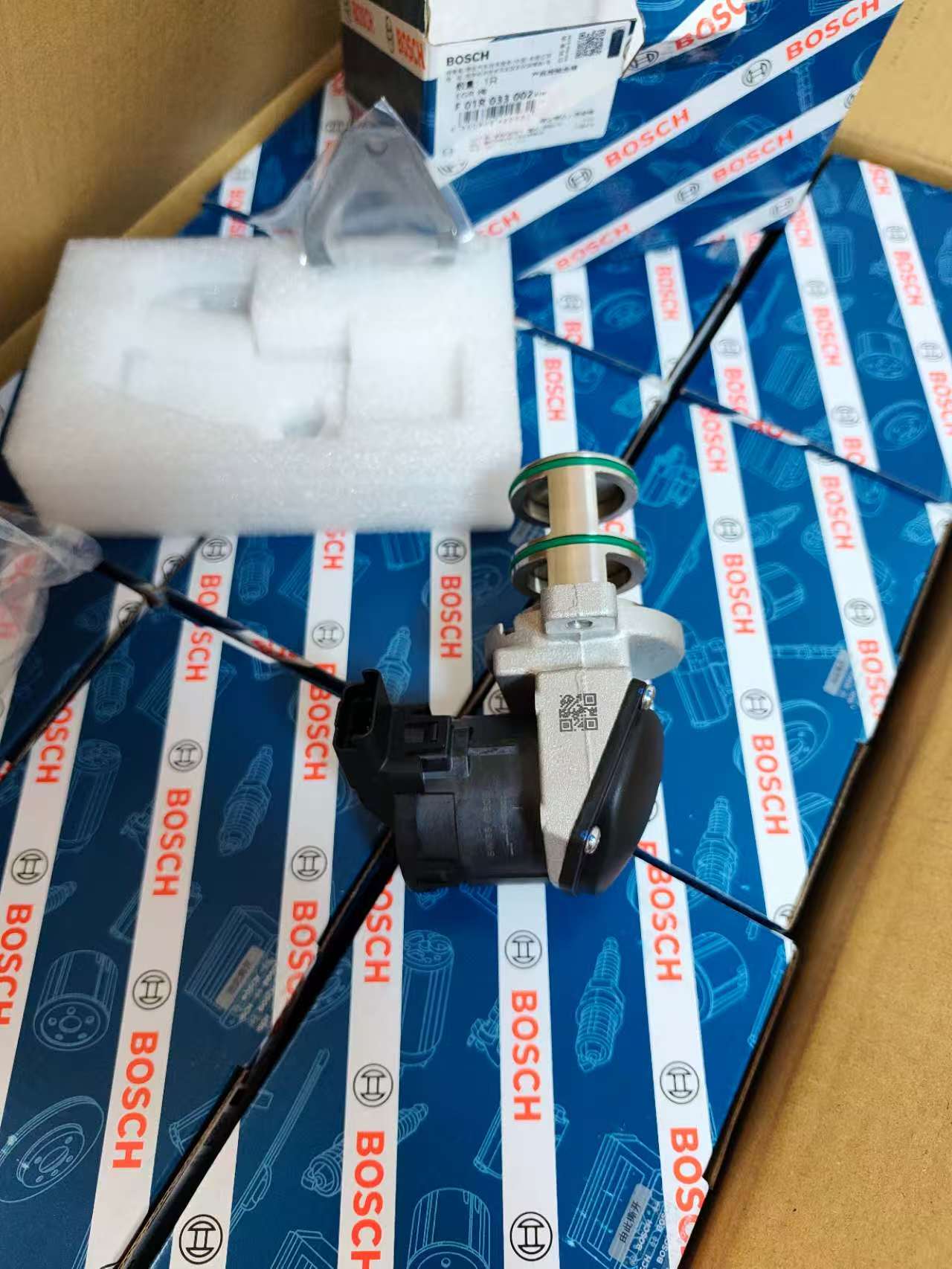 1007695773  EGR valve   OEM  F01R033002