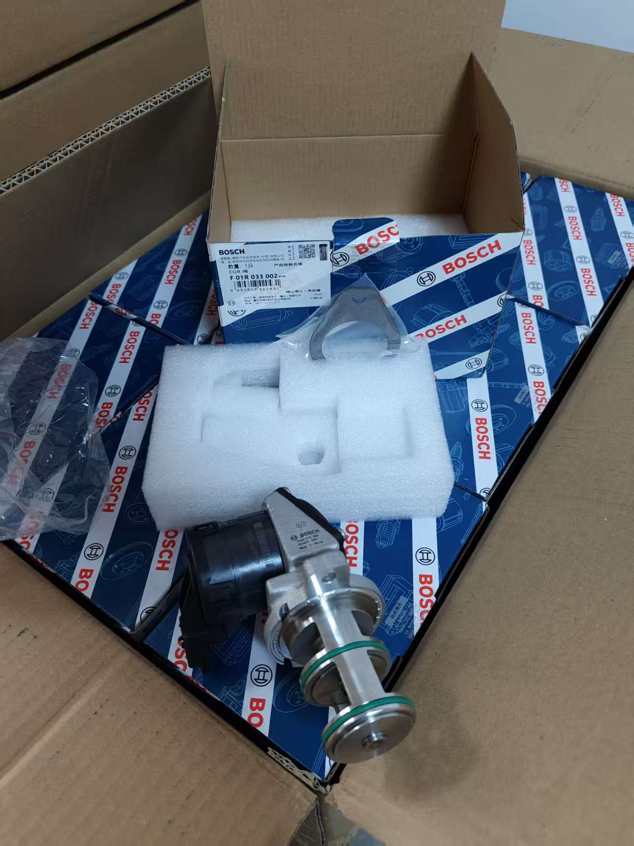 1007695773  EGR valve   OEM  F01R033002