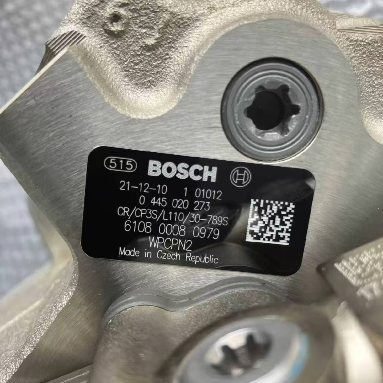 610800080979 0445020273 High pressure oil pump OEM