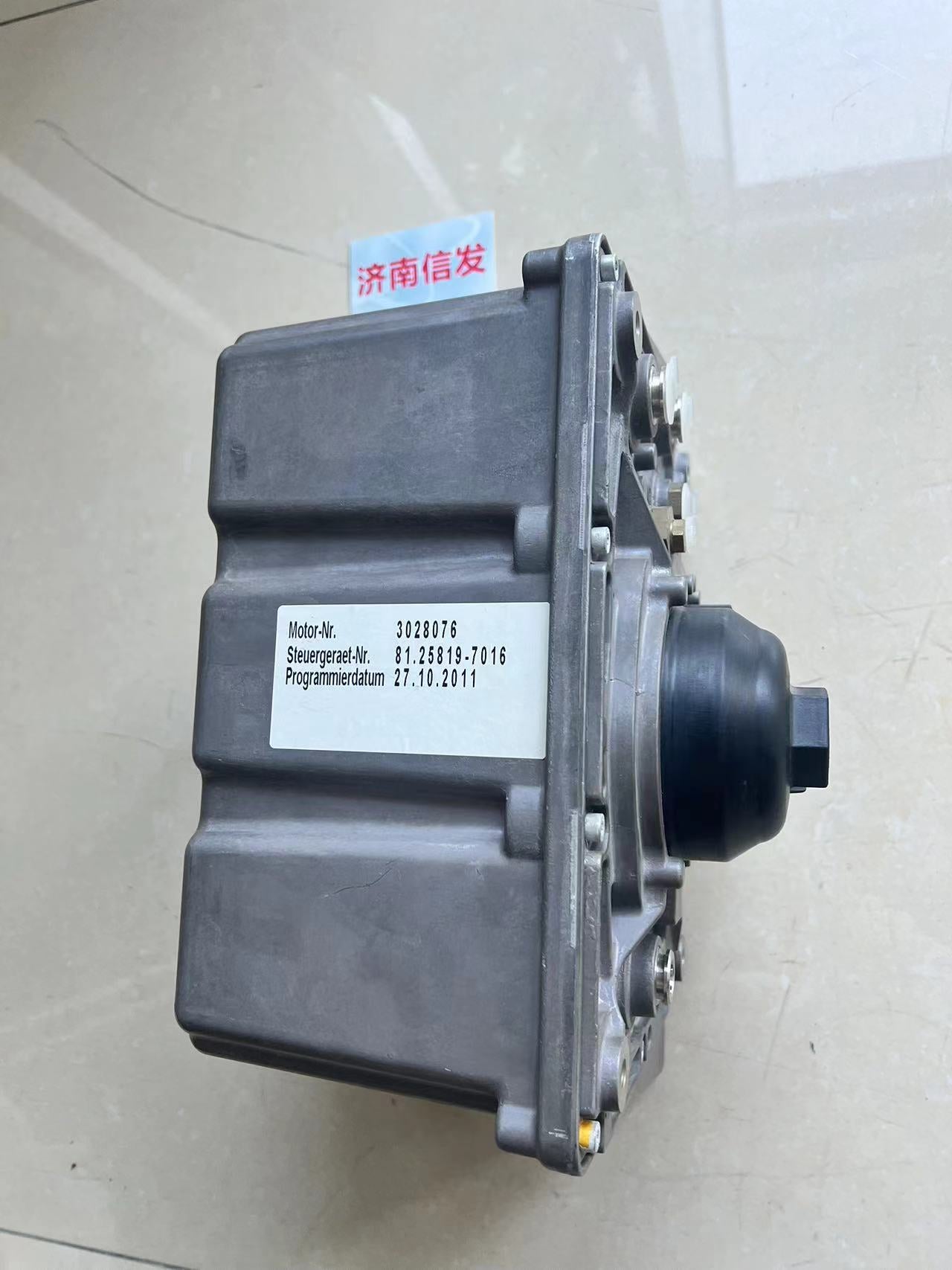 81.15403-6099 81.25819-7016 Urea metering pump OEM