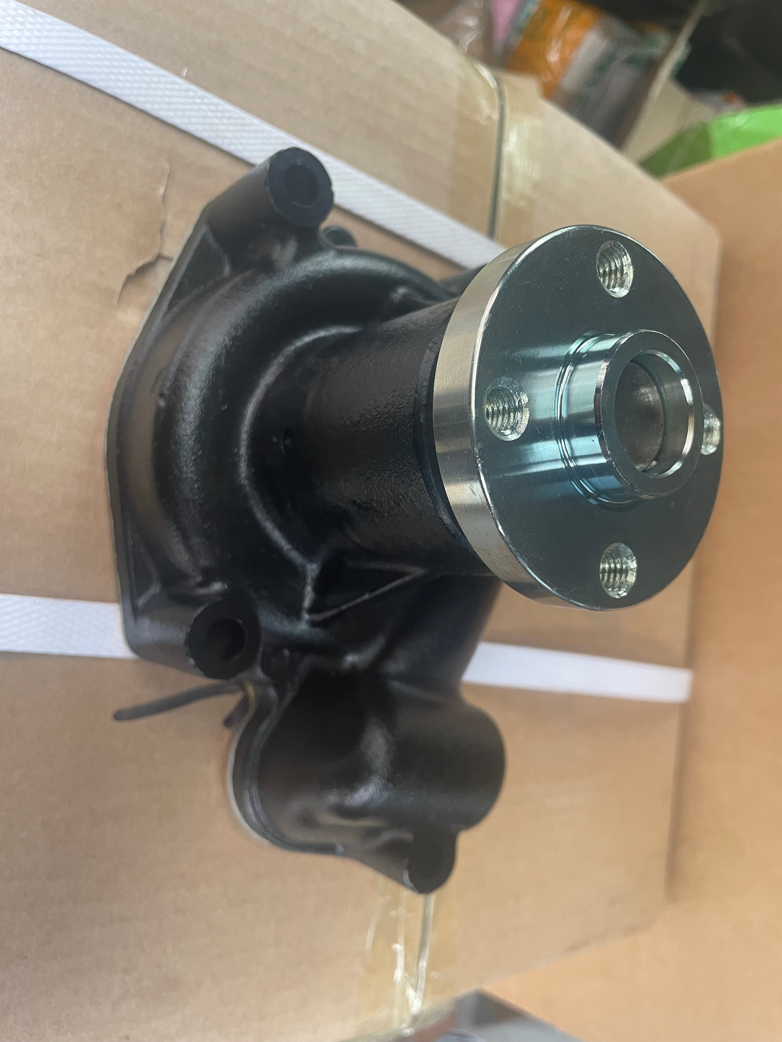 1000082548  water pump OEM