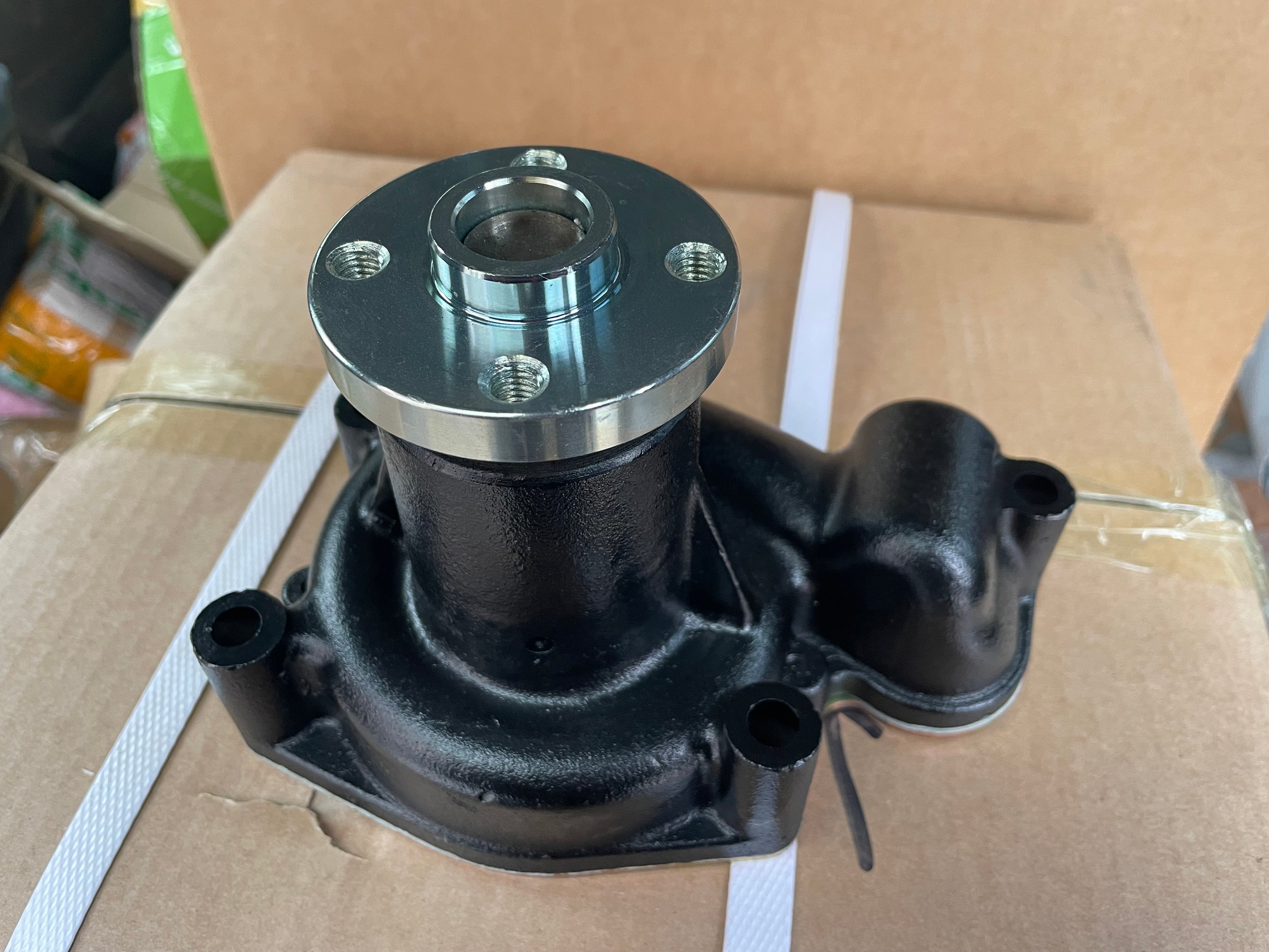 1000082548  water pump OEM