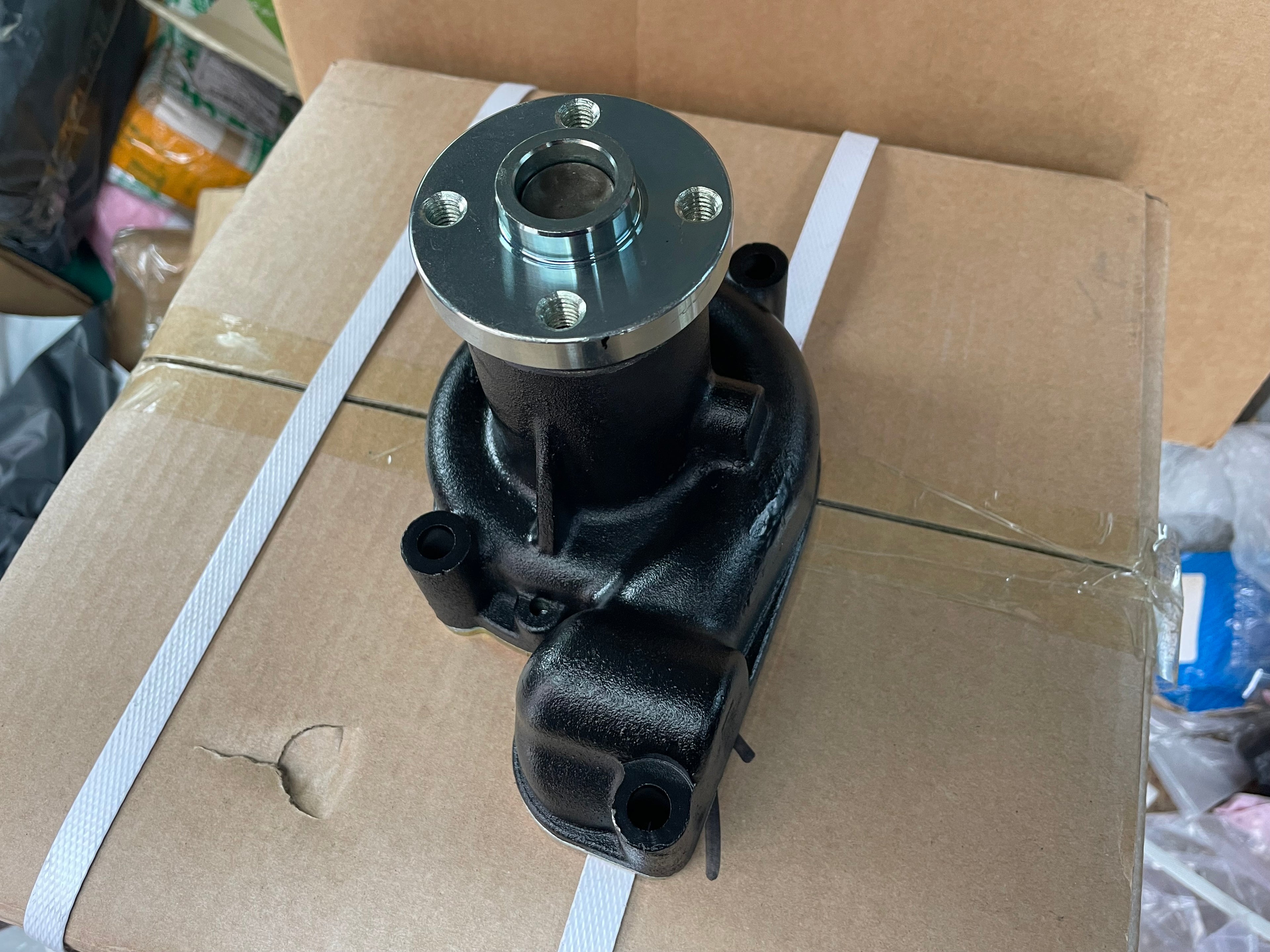 1000082548  water pump OEM