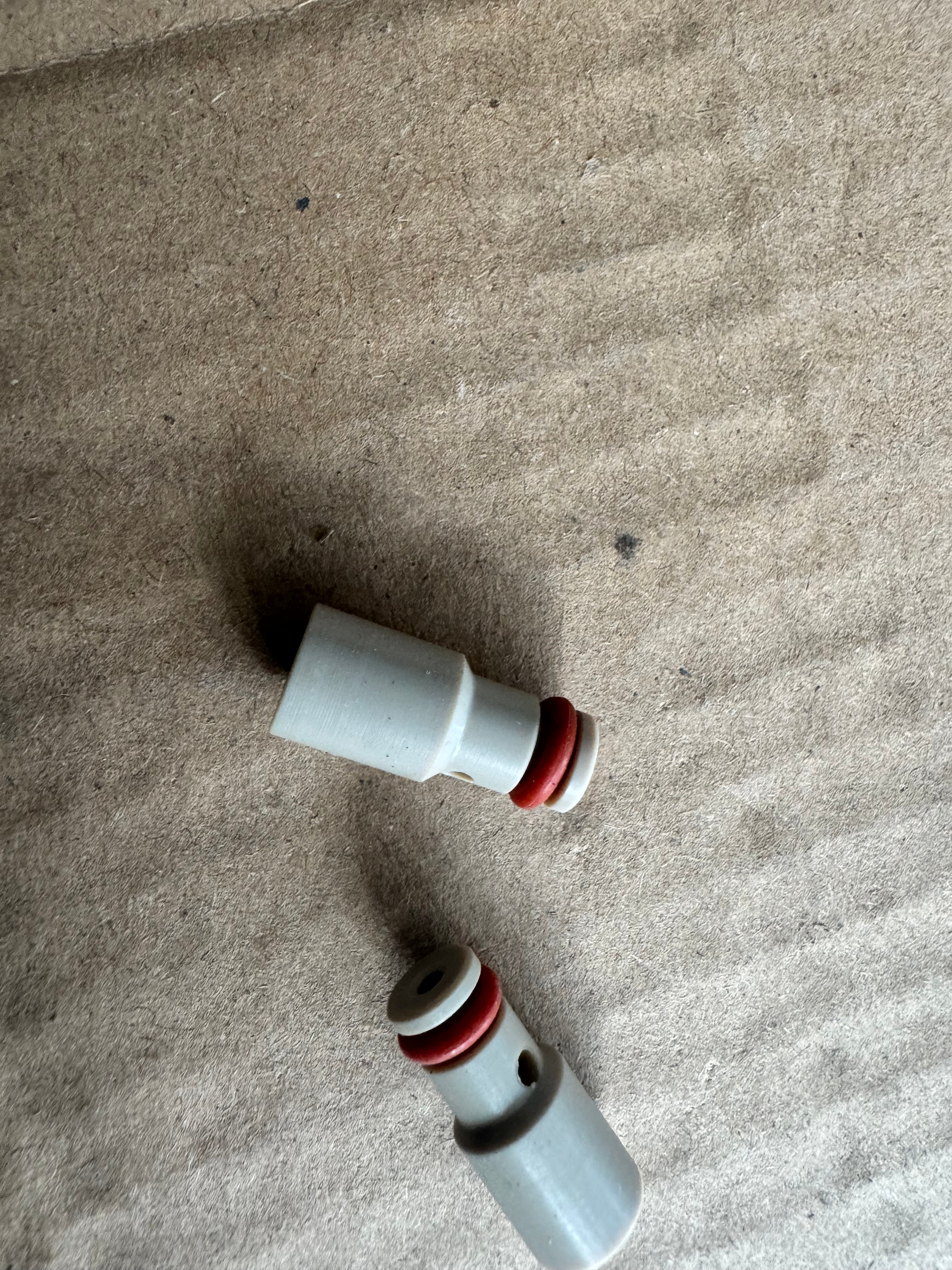 2655852/A055E423 A0001407678/a055t229 5506956/A060X234 OEM pressure relief valve for urea metering pump