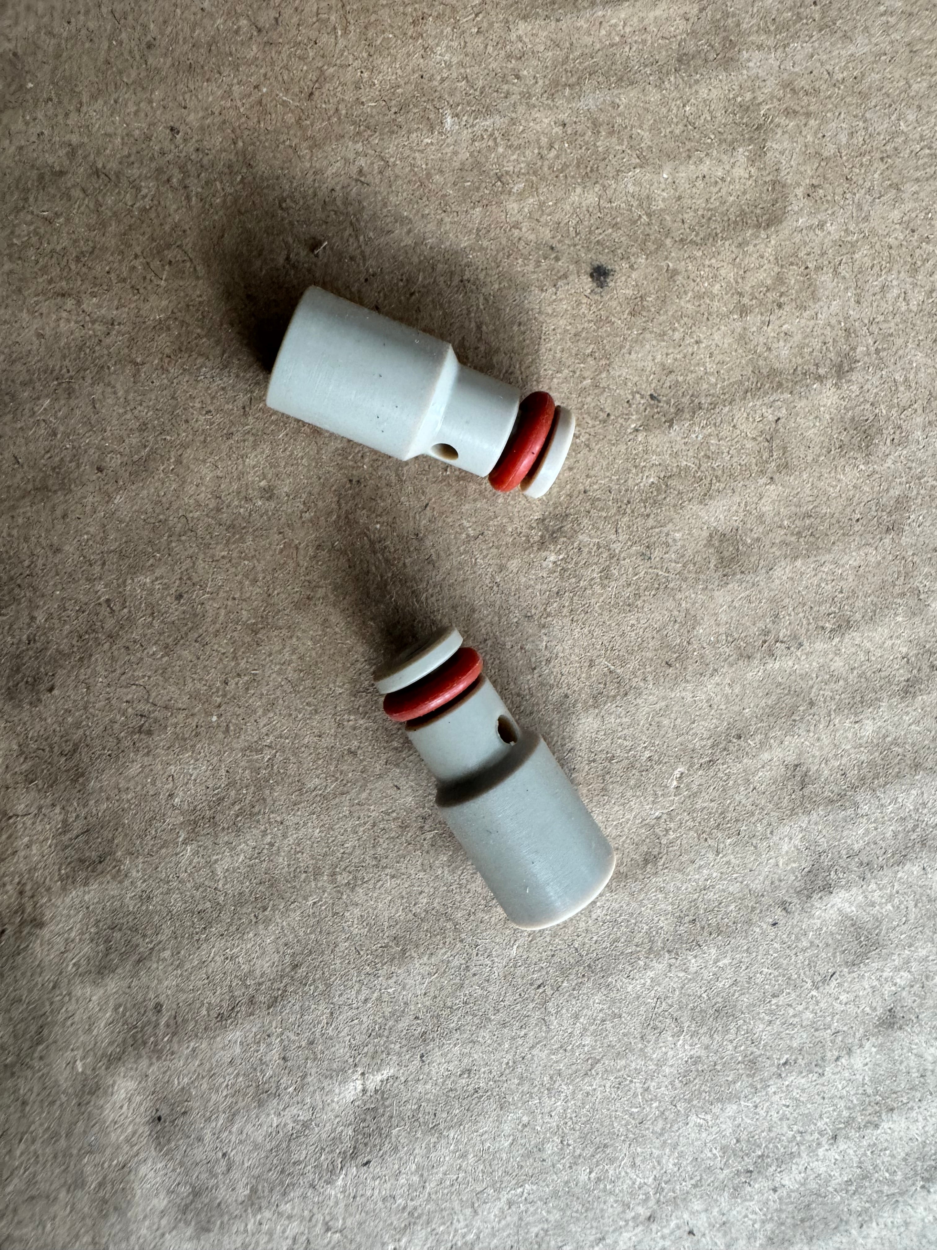 2655852/A055E423 A0001407678/a055t229 5506956/A060X234 OEM pressure relief valve for urea metering pump
