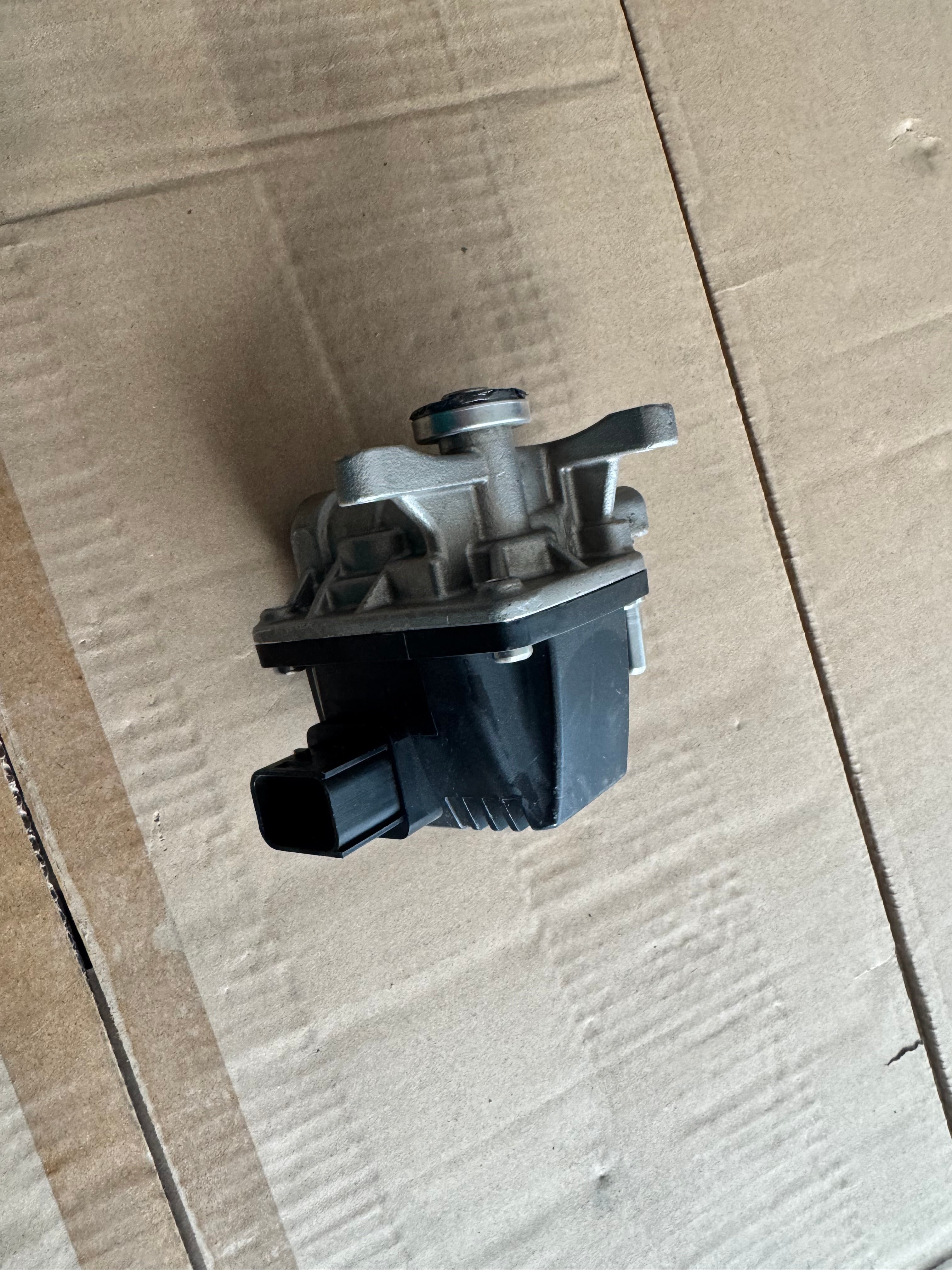 5506856 A061L204 A056Y965 Urea Metering Injection Valve OEM