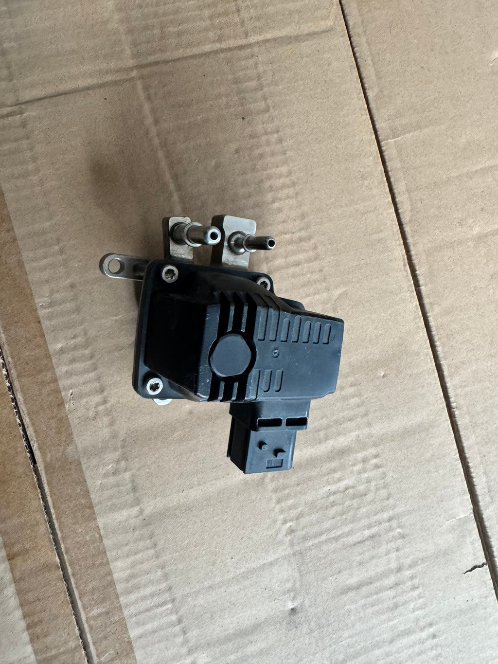 5506856 A061L204 A056Y965 Urea Metering Injection Valve OEM