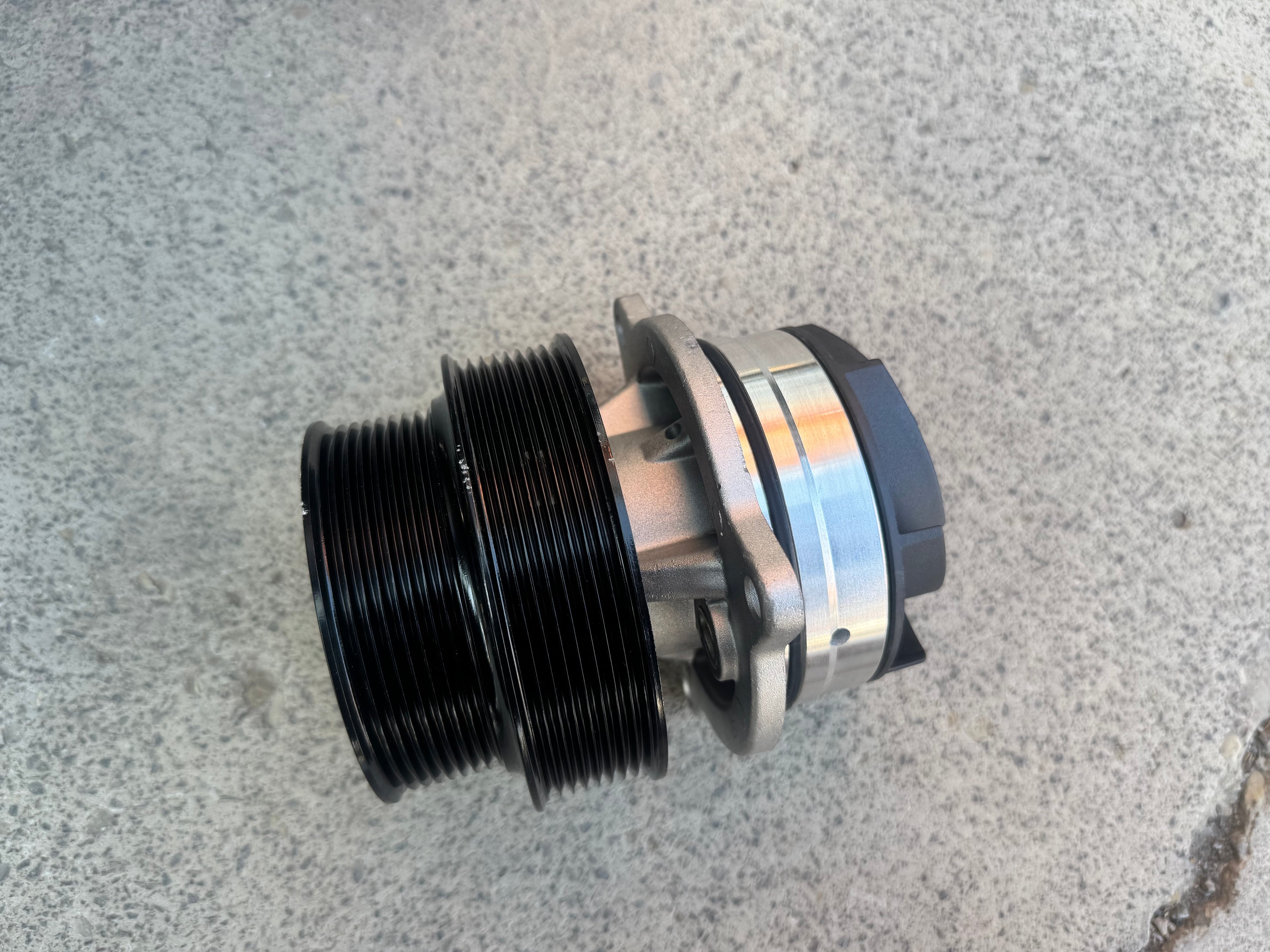 611600060010 Engine Water Pump OEM