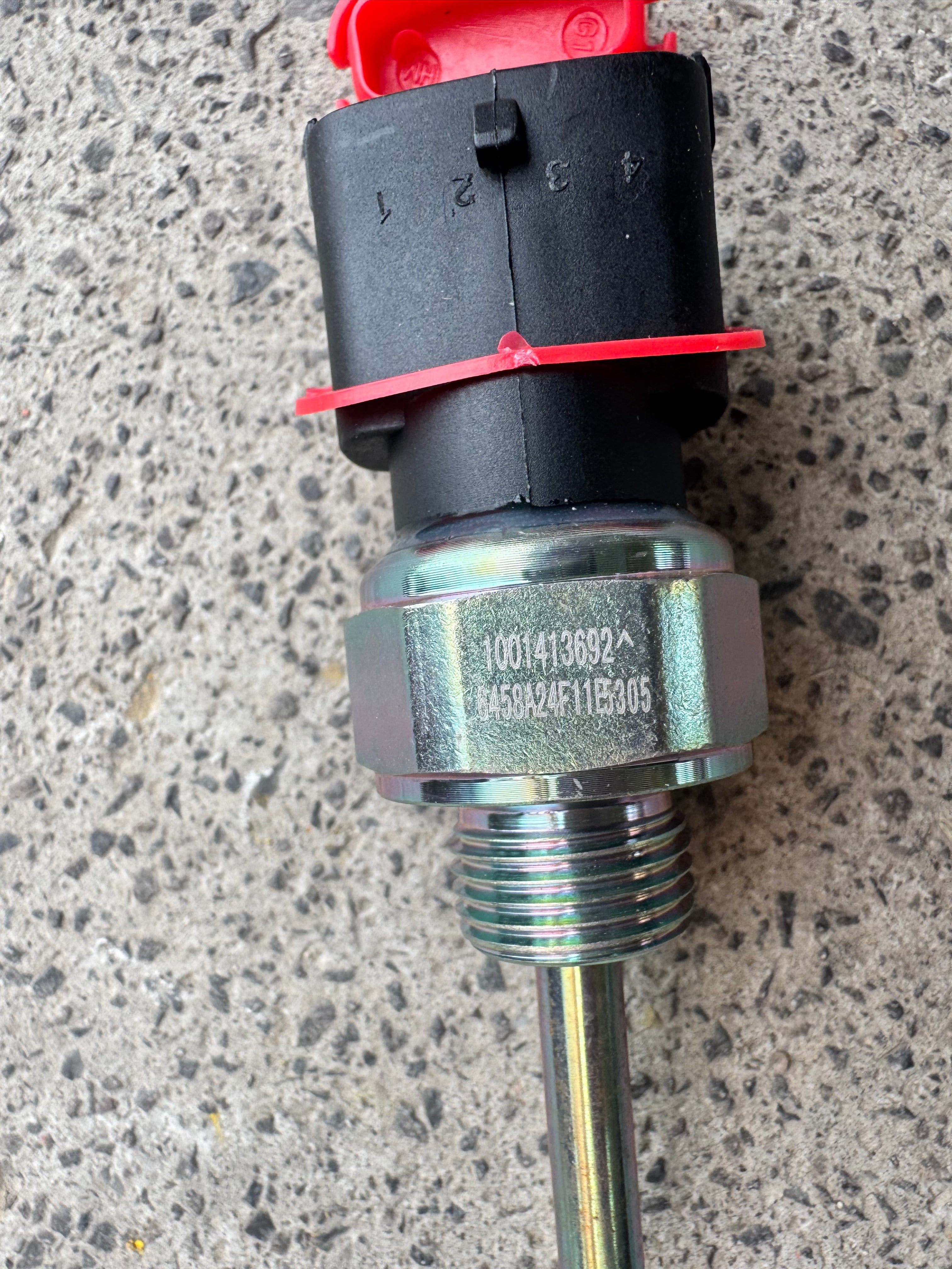 1001413692 Oil Pressure Sensor   OEM