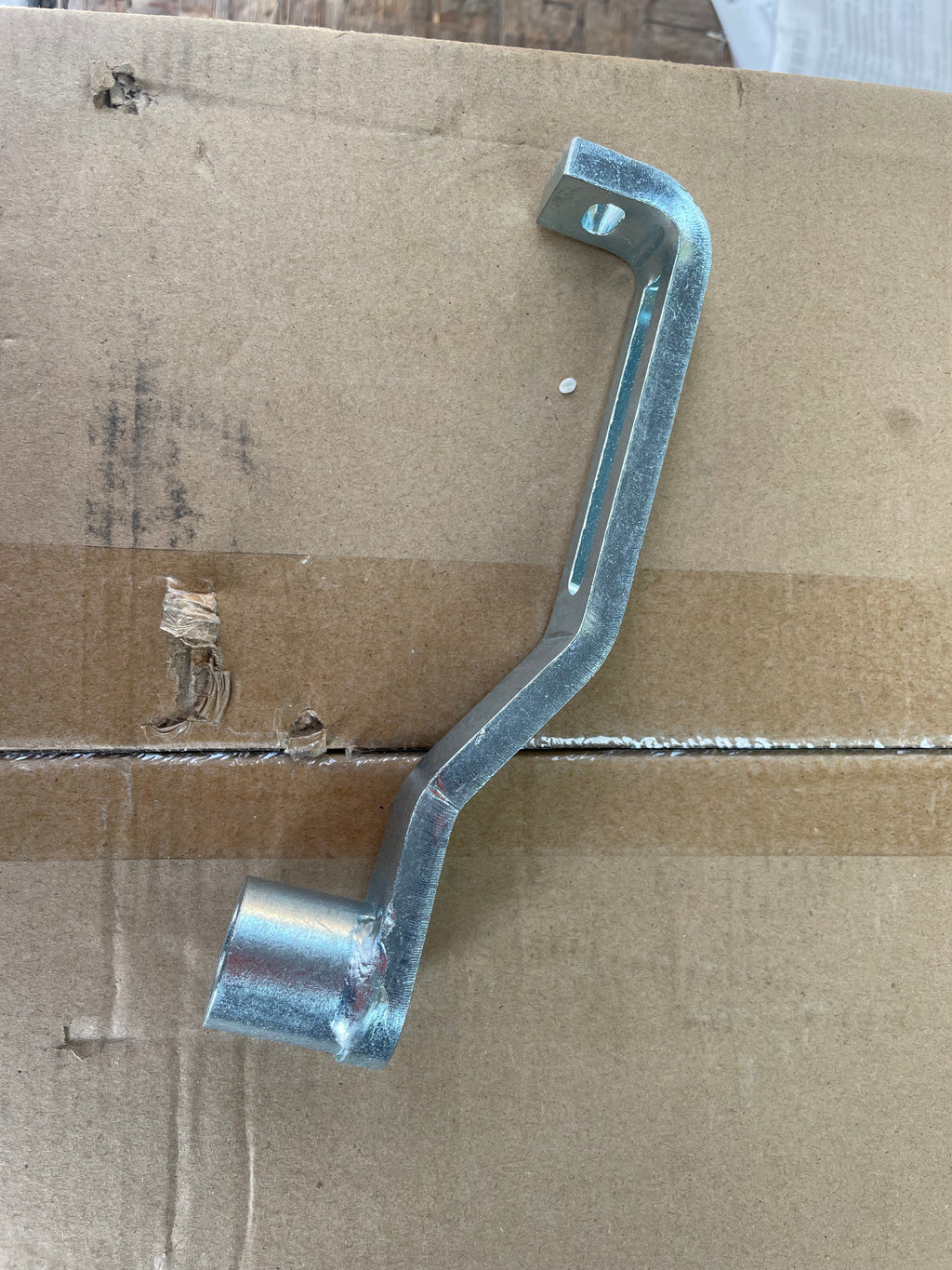 1001299749 Generator bracket OEM