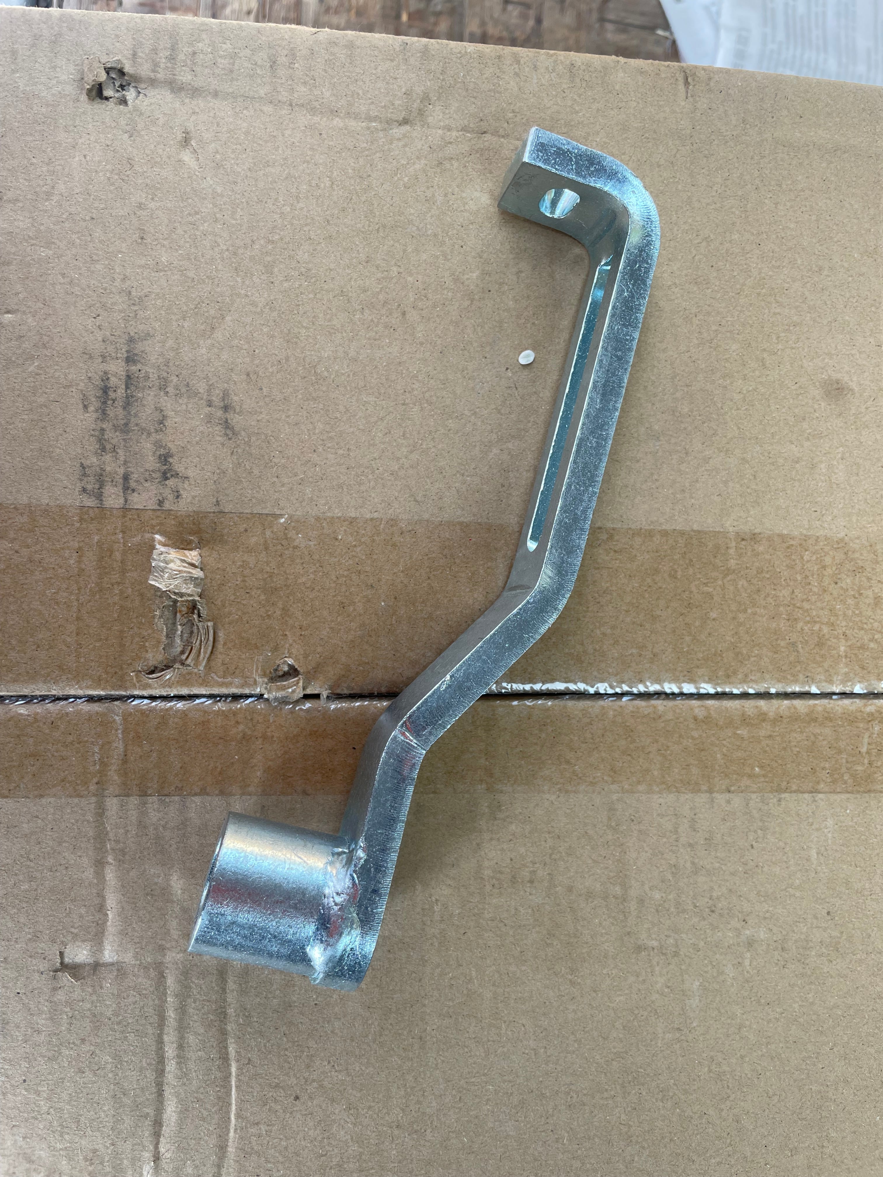 1001299749 Generator bracket OEM