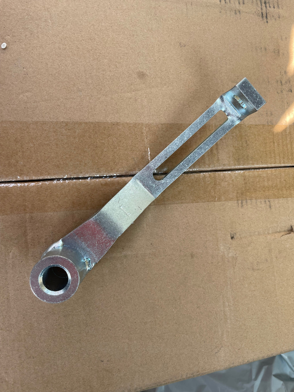 1001299749 Generator bracket OEM
