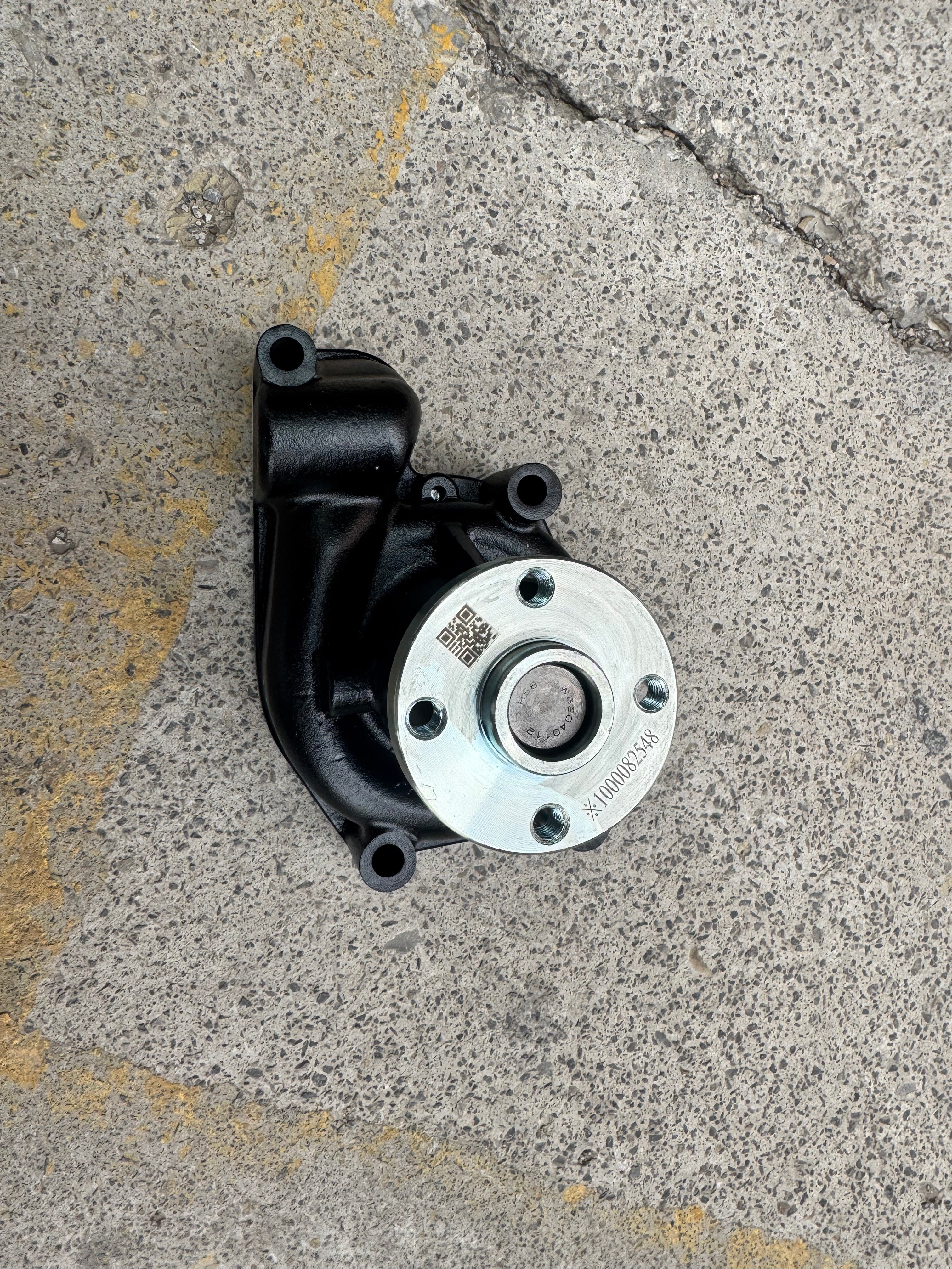 1000082548 Engine Water Pump, Euro VI OEM