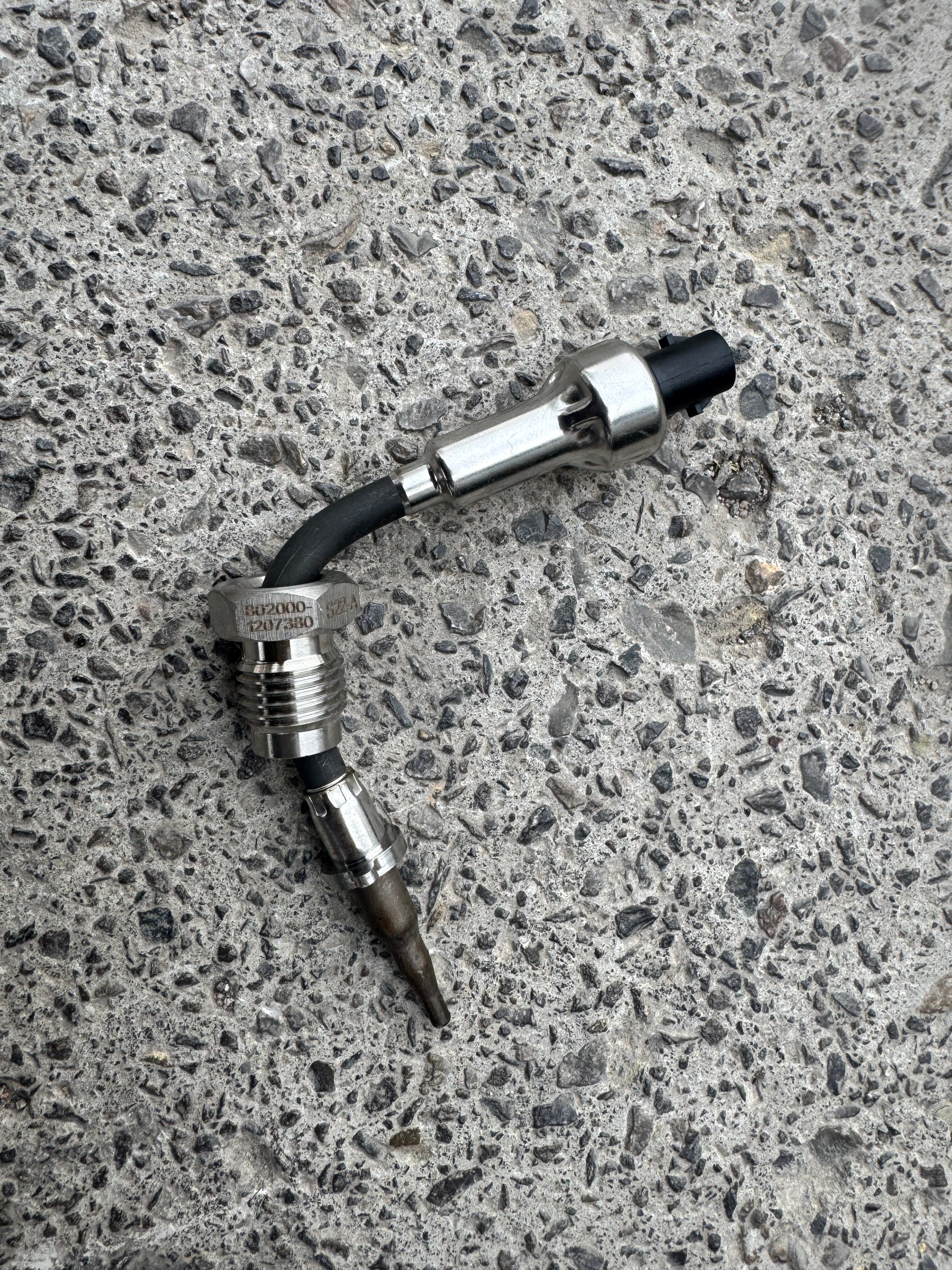802000-1207380 EGR temperature sensor   OEM