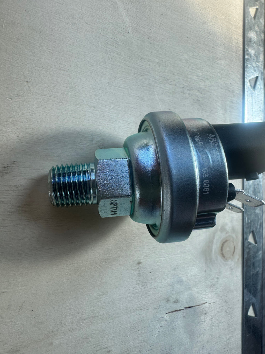 L4700-38231G0 Oil Pressure Sensor OEM