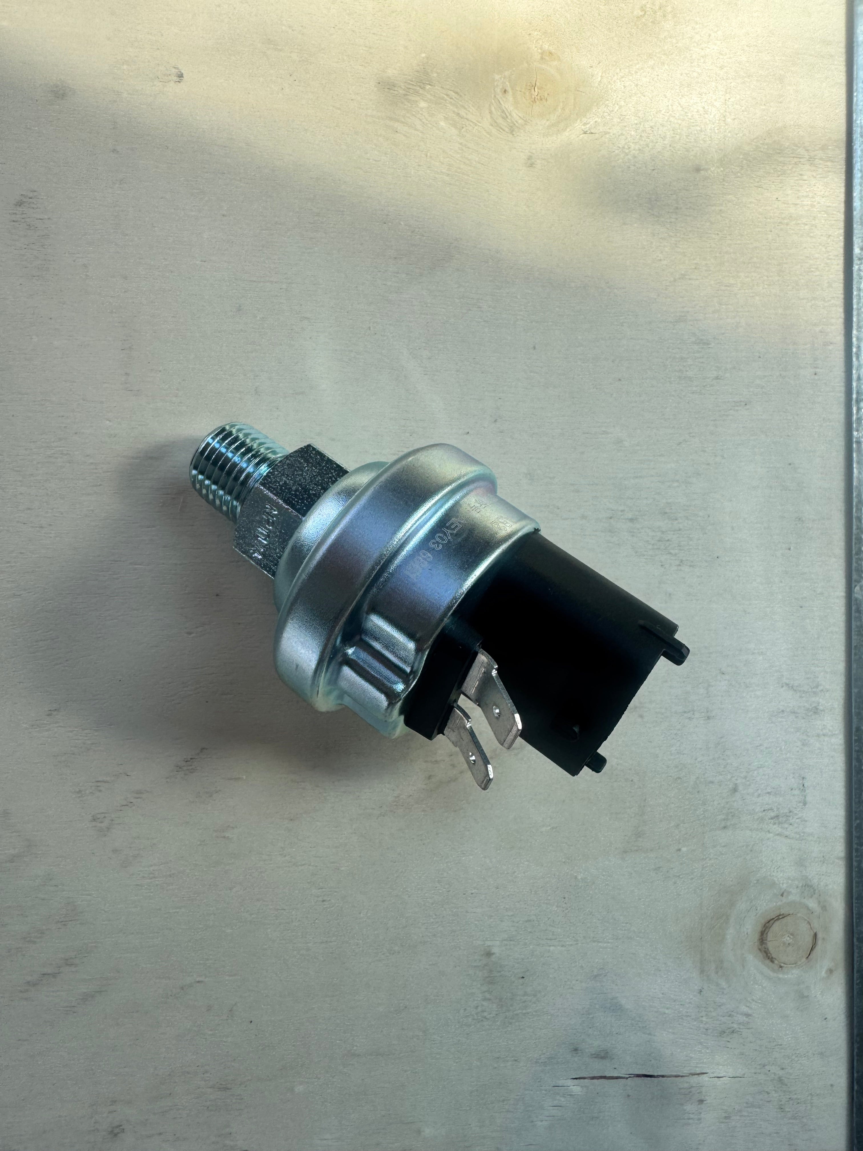 L4700-38231G0 Oil Pressure Sensor OEM