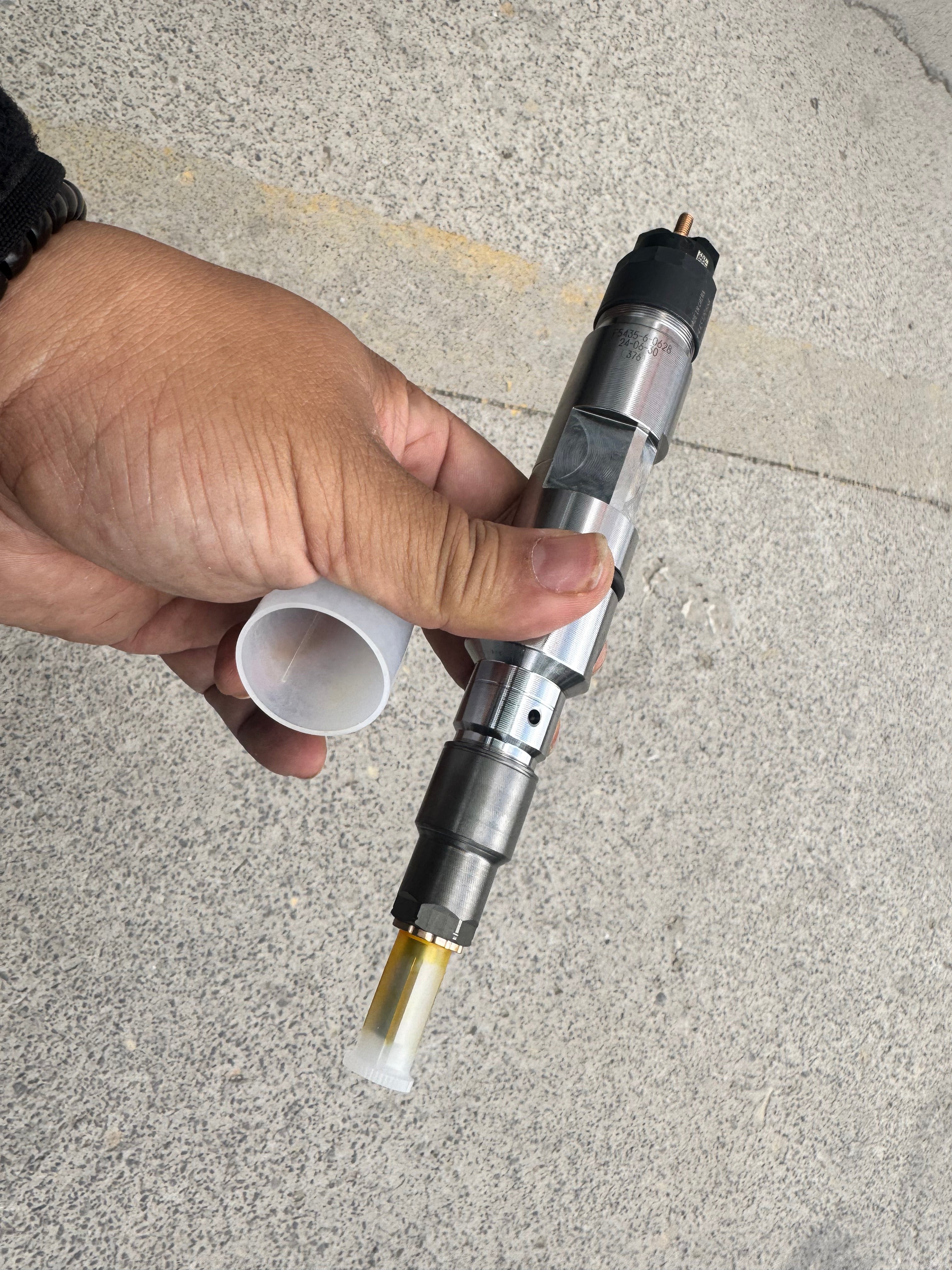 044512066A injector assembly OEM