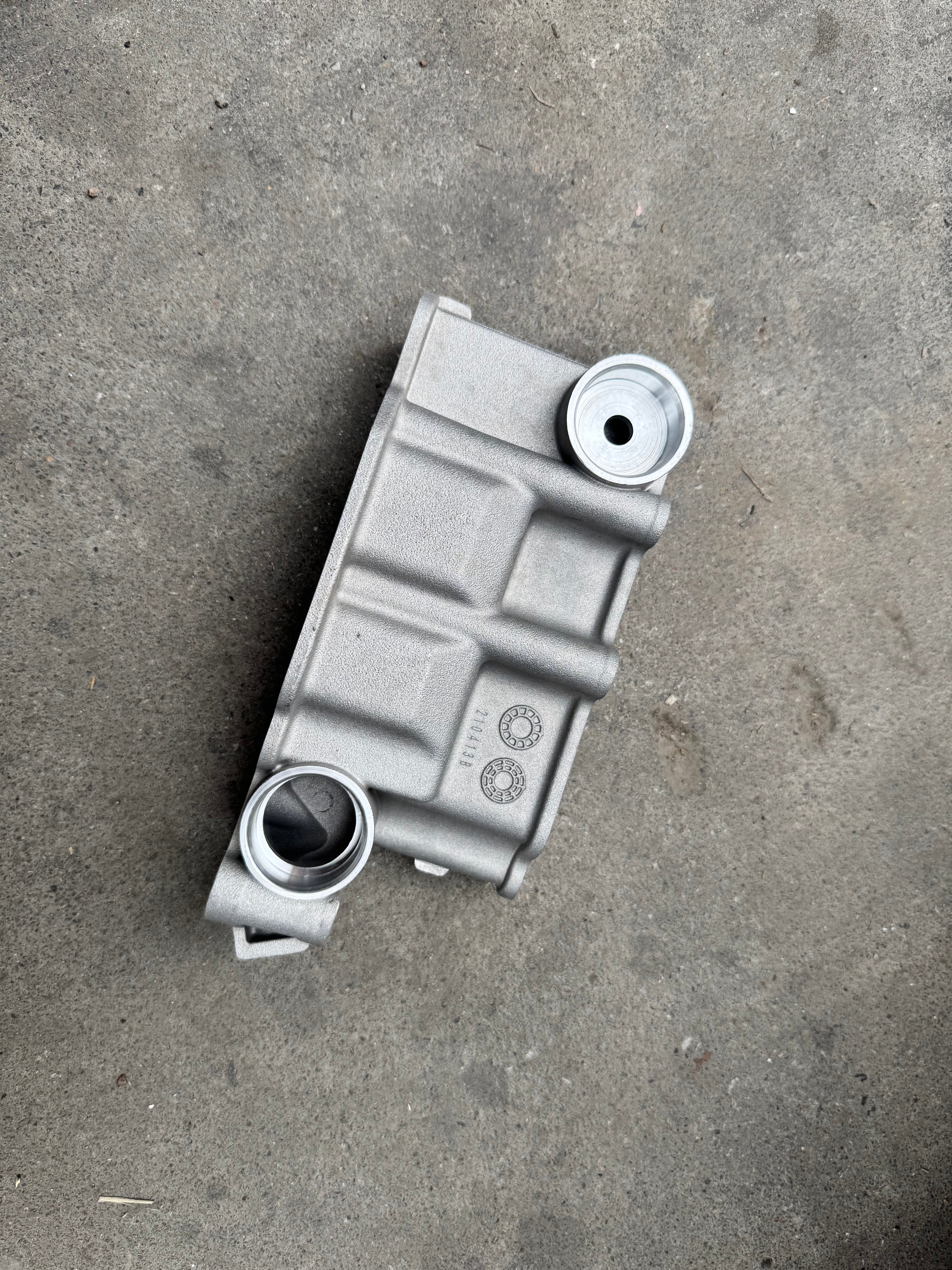 200V06404-0102 Thermostat Housing OEM