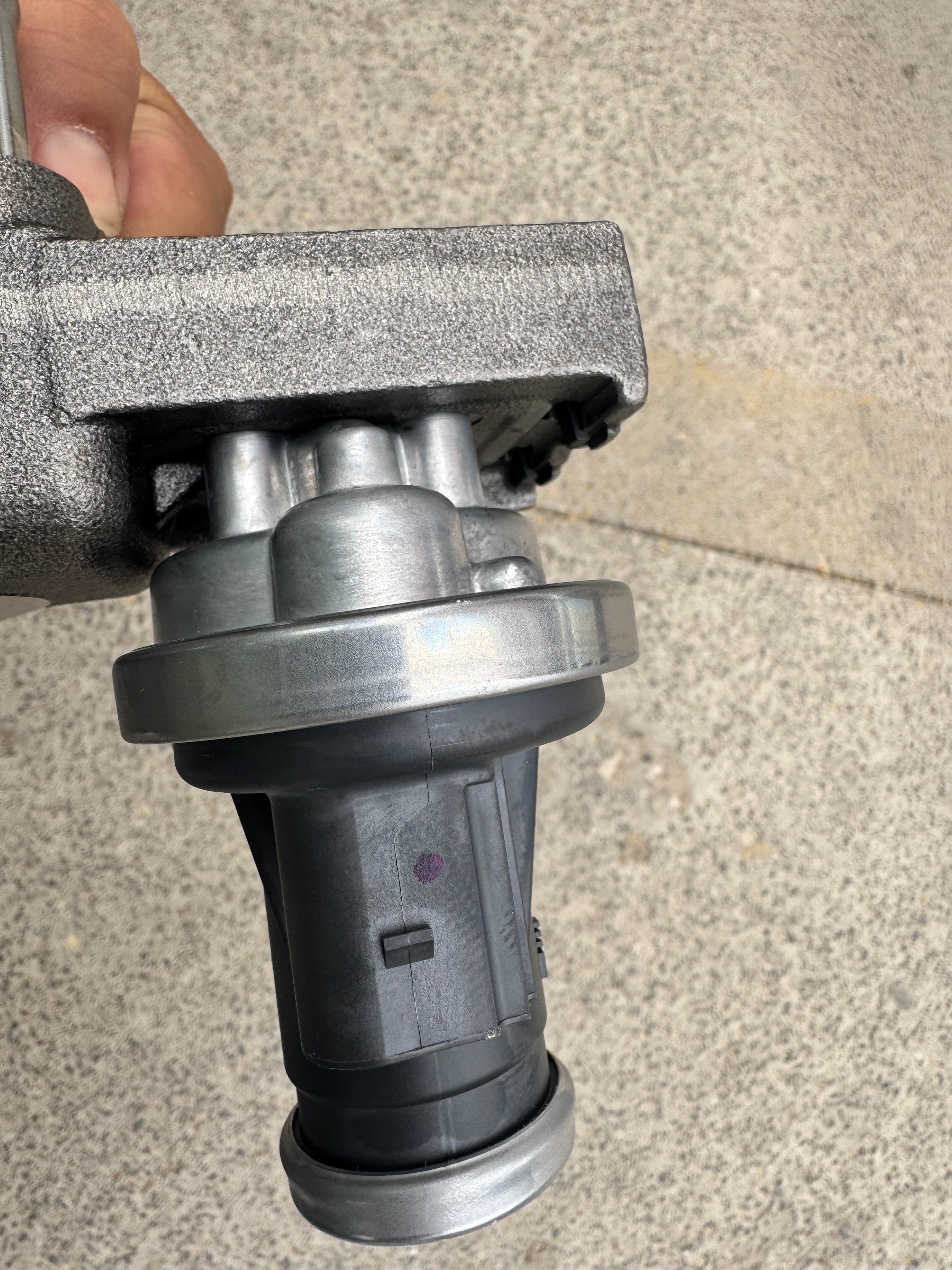 1002186487 EGR valve OEM