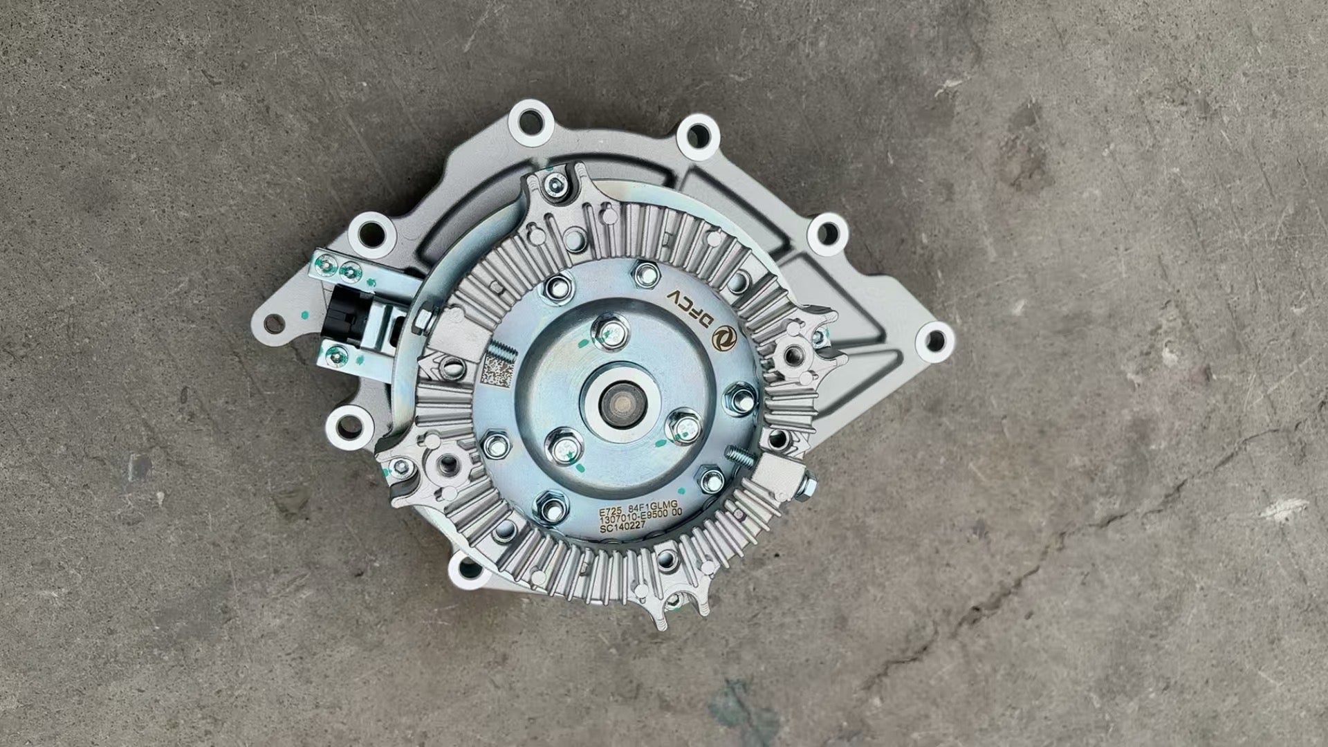 1307010-E9500 Engine Water Pump OEM
