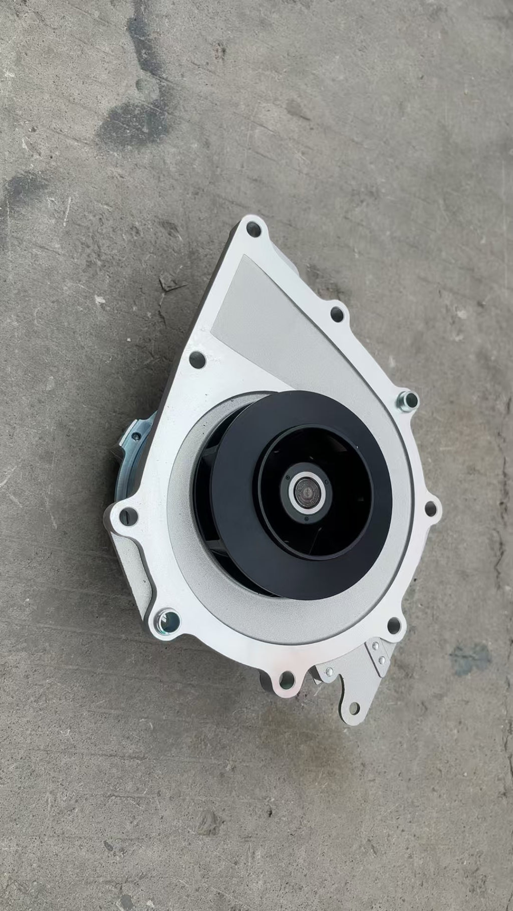 1307010-E9500 Engine Water Pump OEM