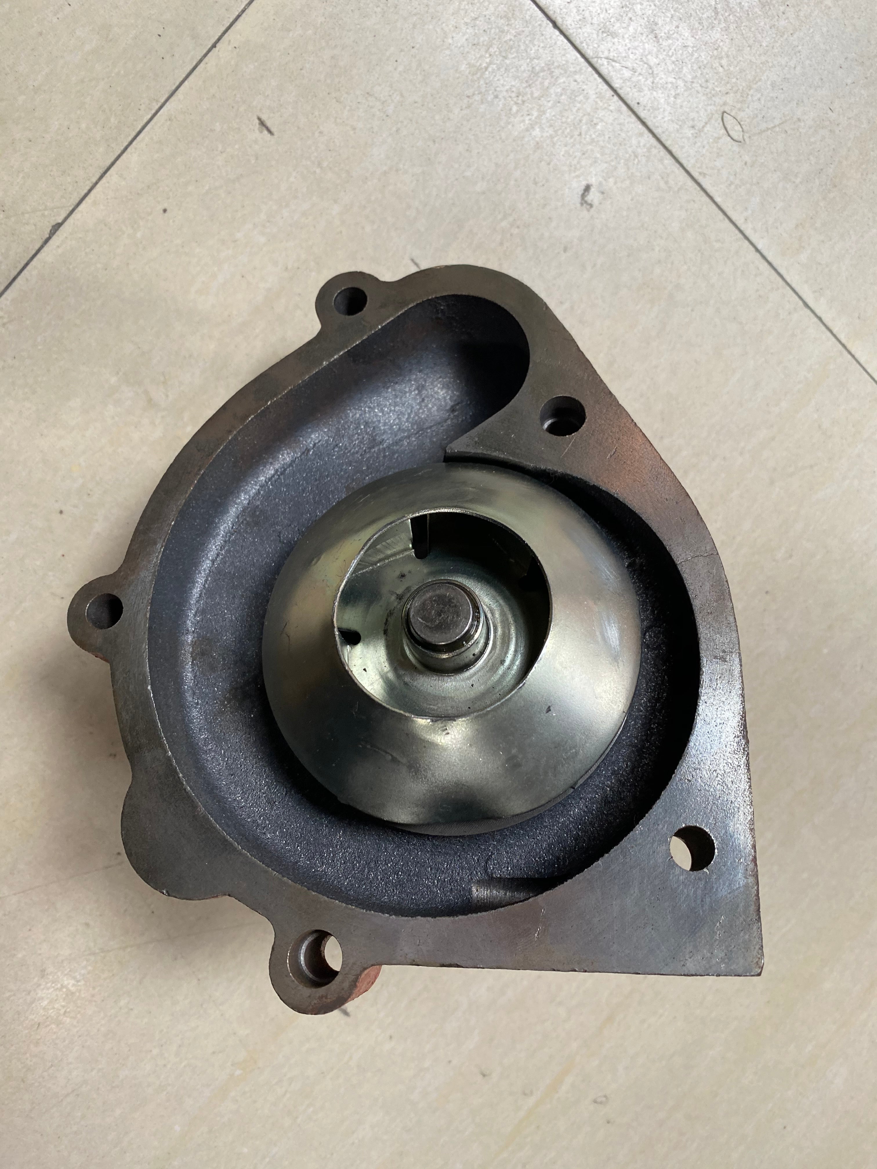 D20-000-32+B engine water pump OEM