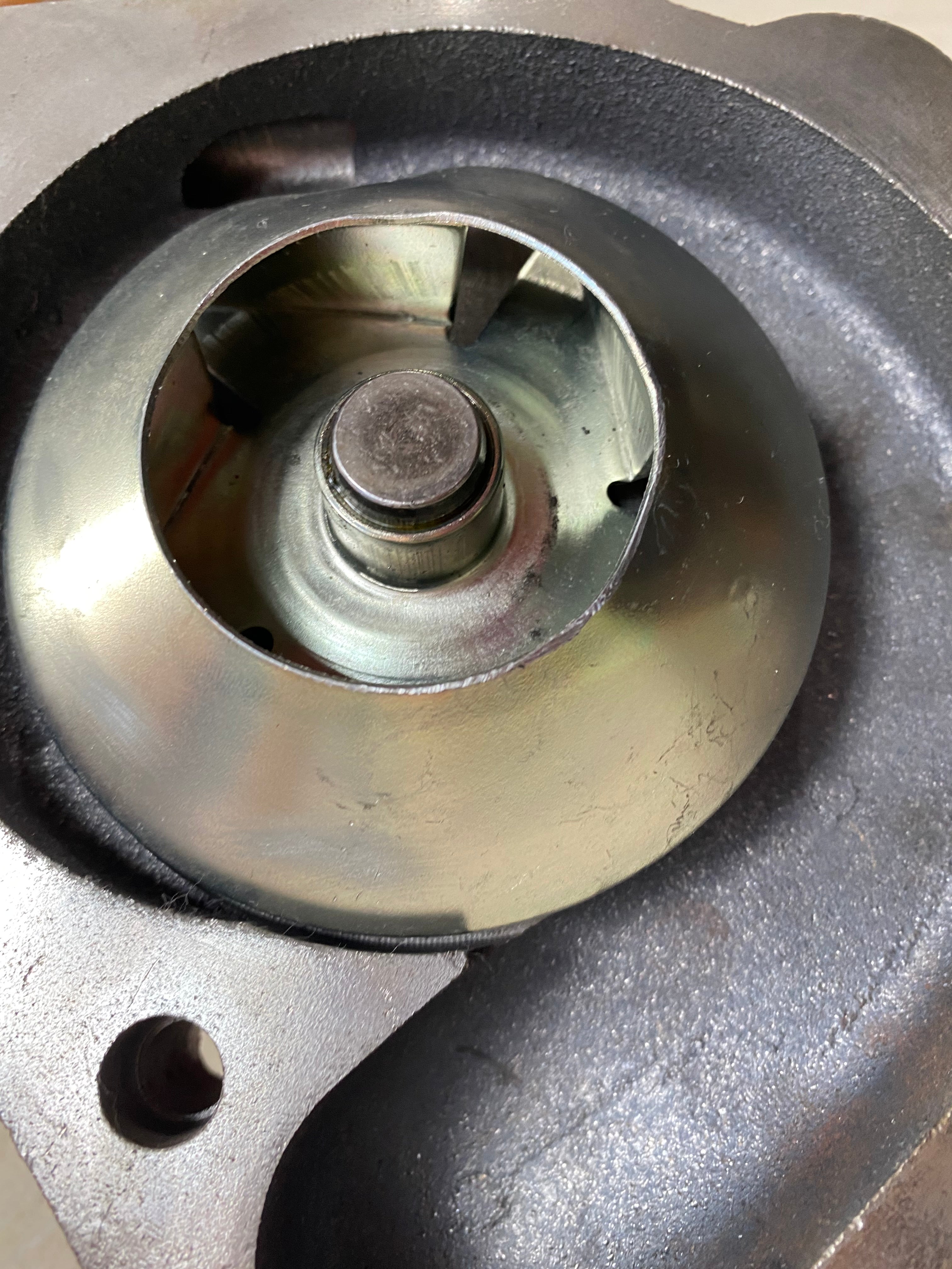 D20-000-32+B engine water pump OEM