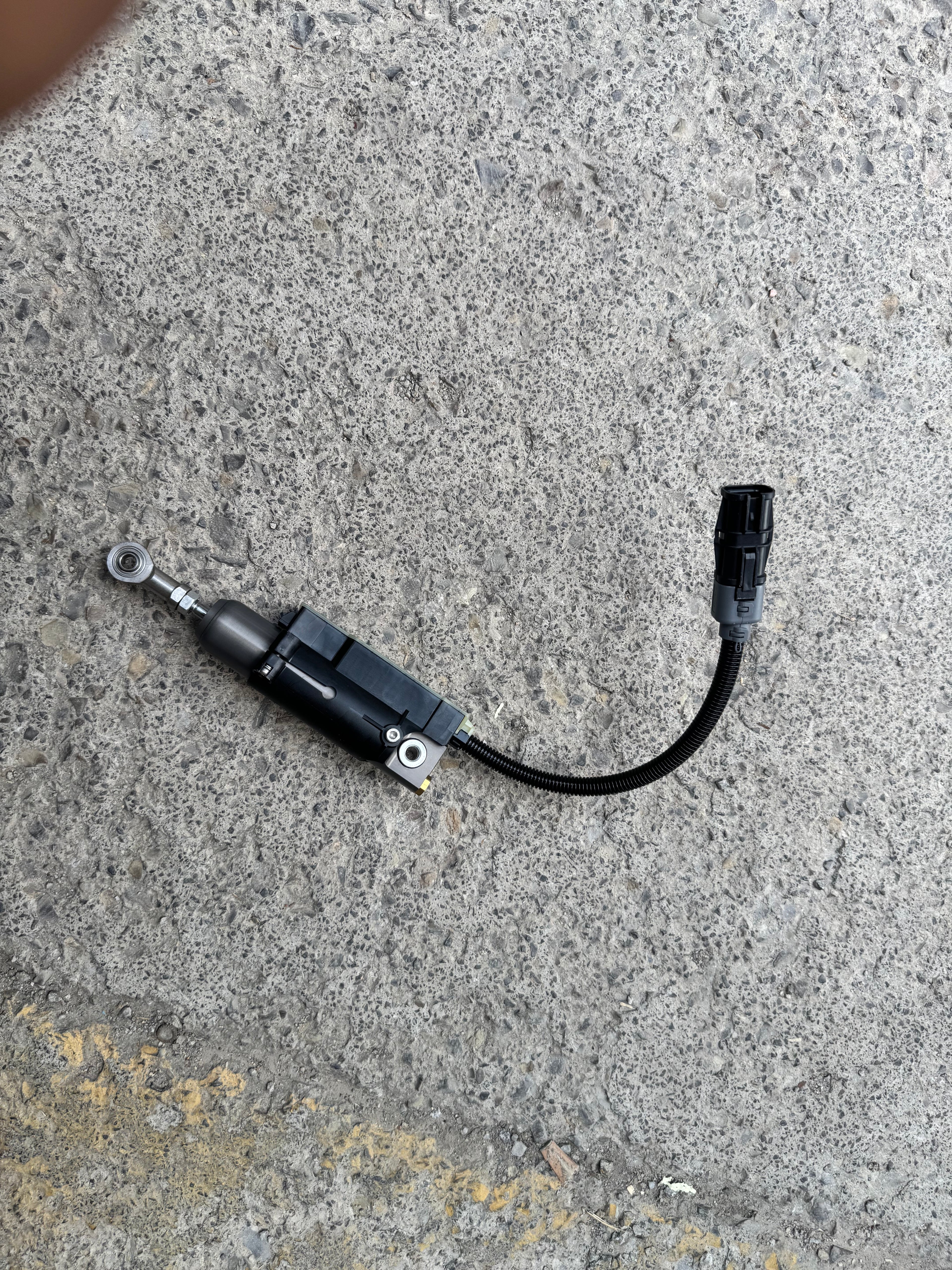 51.08150-0044 082V08150-6080 EGR cylinder OEM