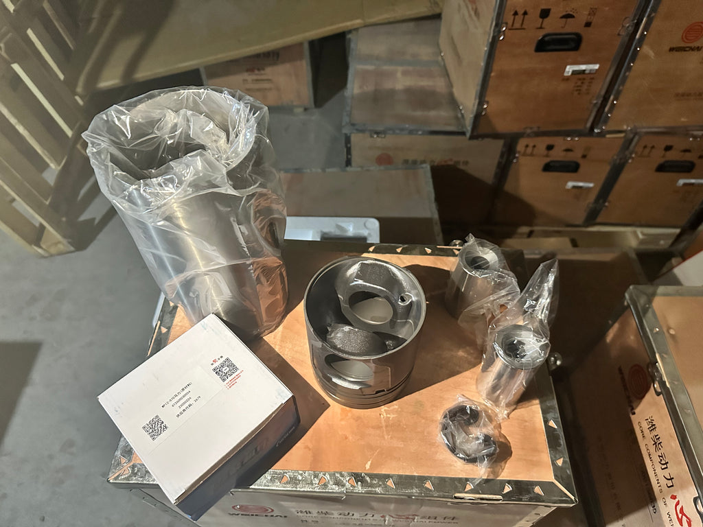 1001878532 piston 1005506750 piston ring 1006239083 cylinder liner 1001735340 piston pin 1008692383 four matching components OEM