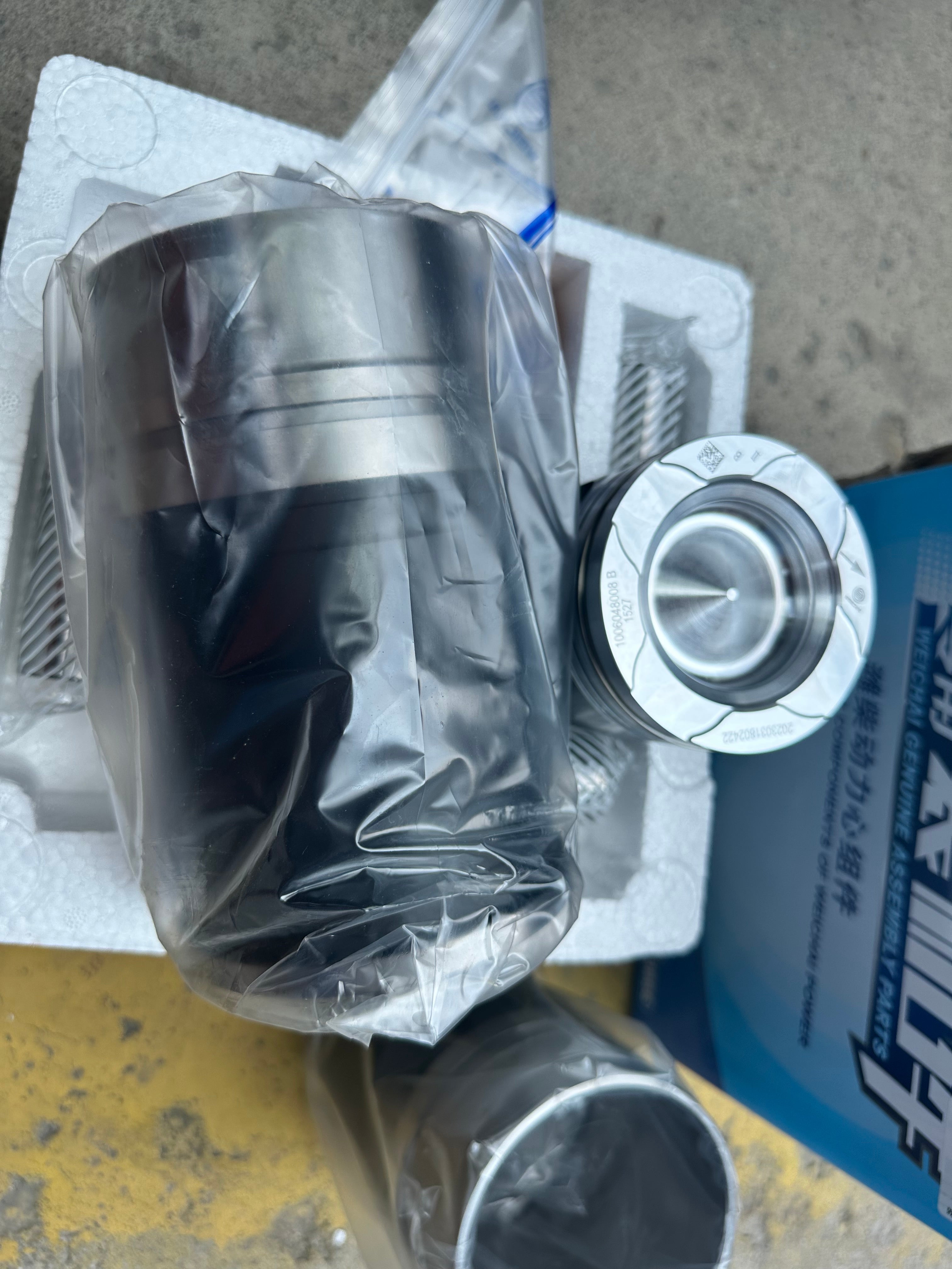 1002570102 piston 1002641295 piston ring 1006048008 piston 1001929084 piston pin 1010687638 four matching components OEM