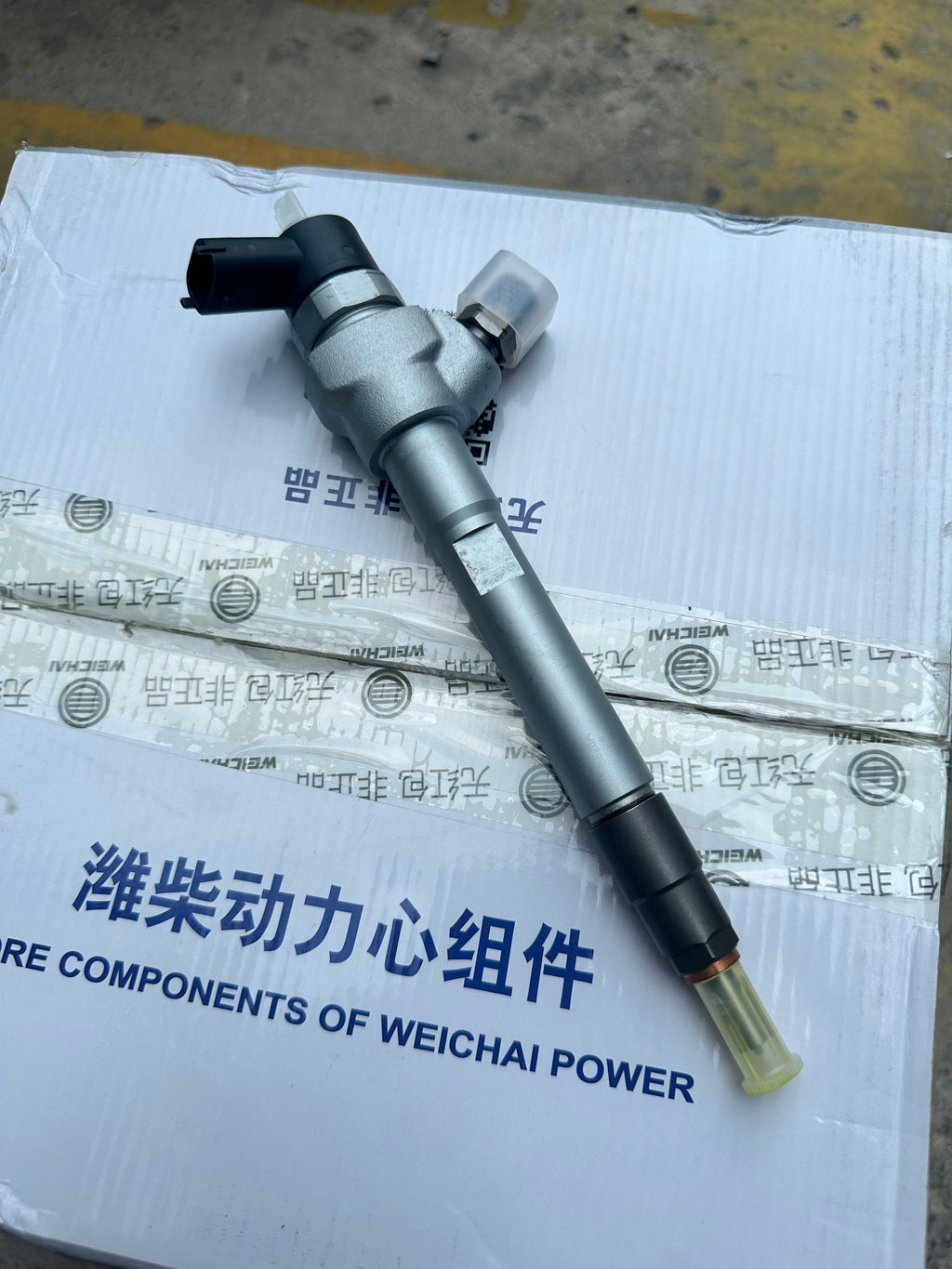 1000523069 0445110953 Fuel Injector Assembly OEM