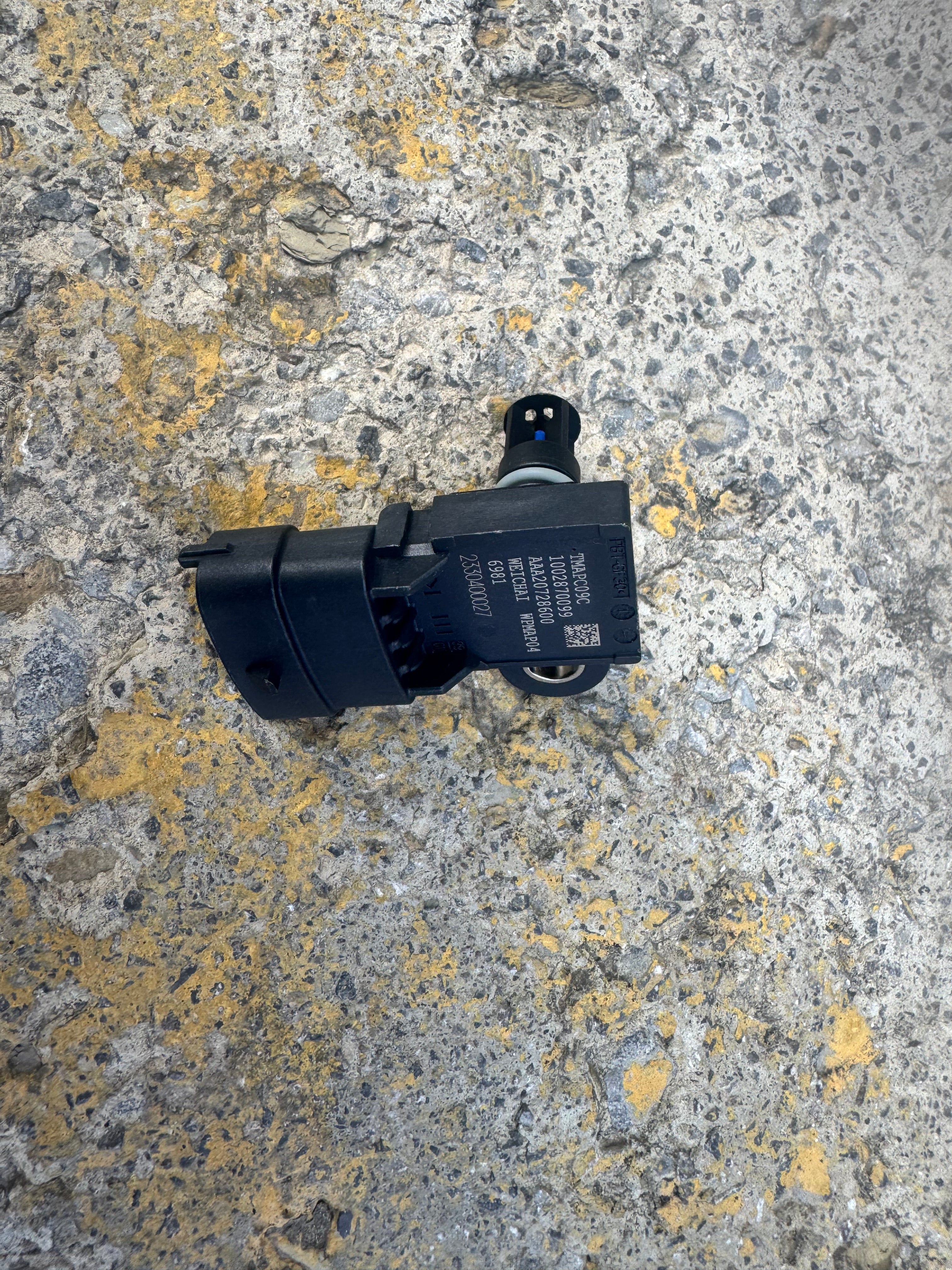 1002870099 Intake pressure and temperature sensor OEM