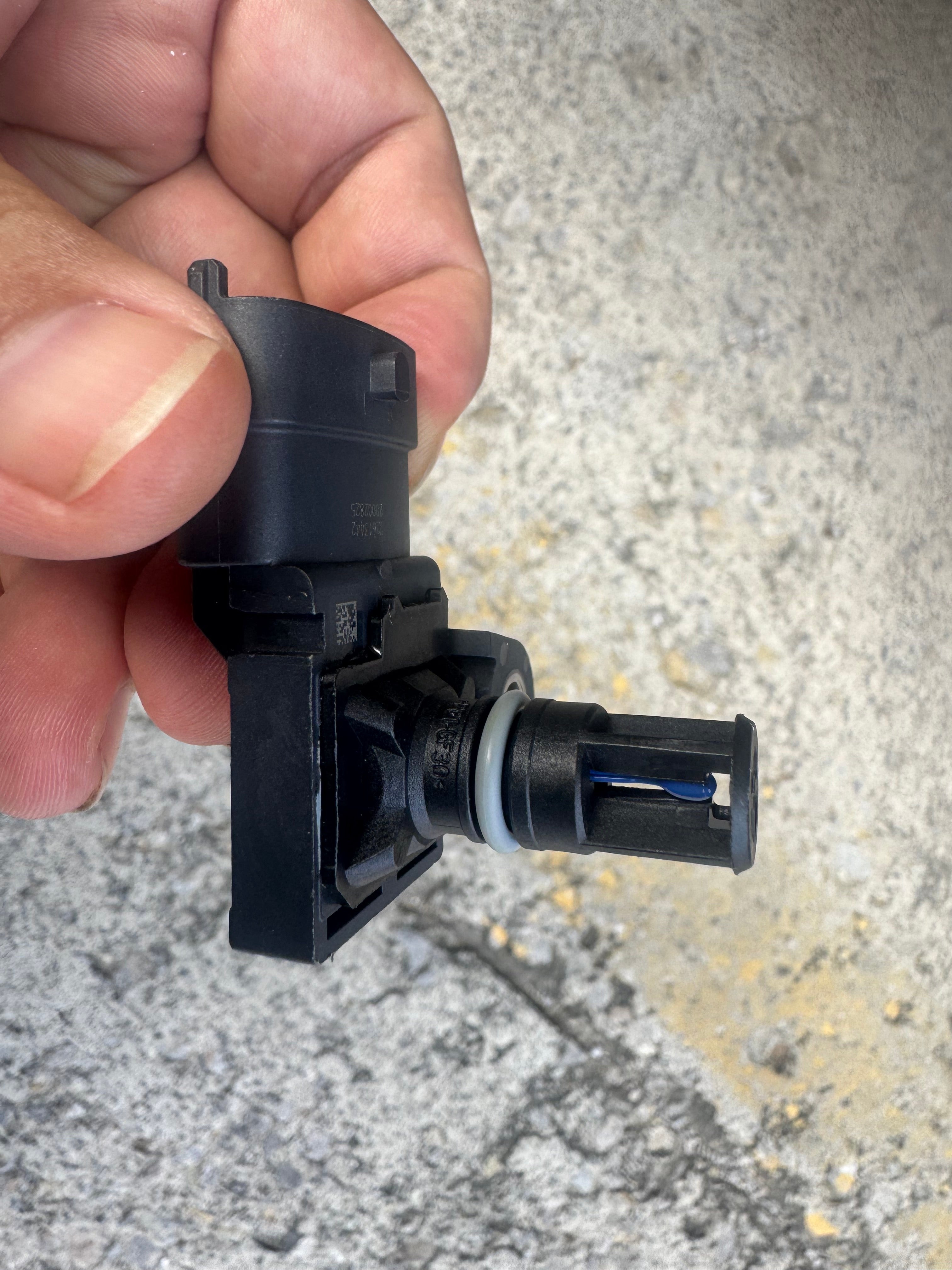1002870099 Intake pressure and temperature sensor OEM