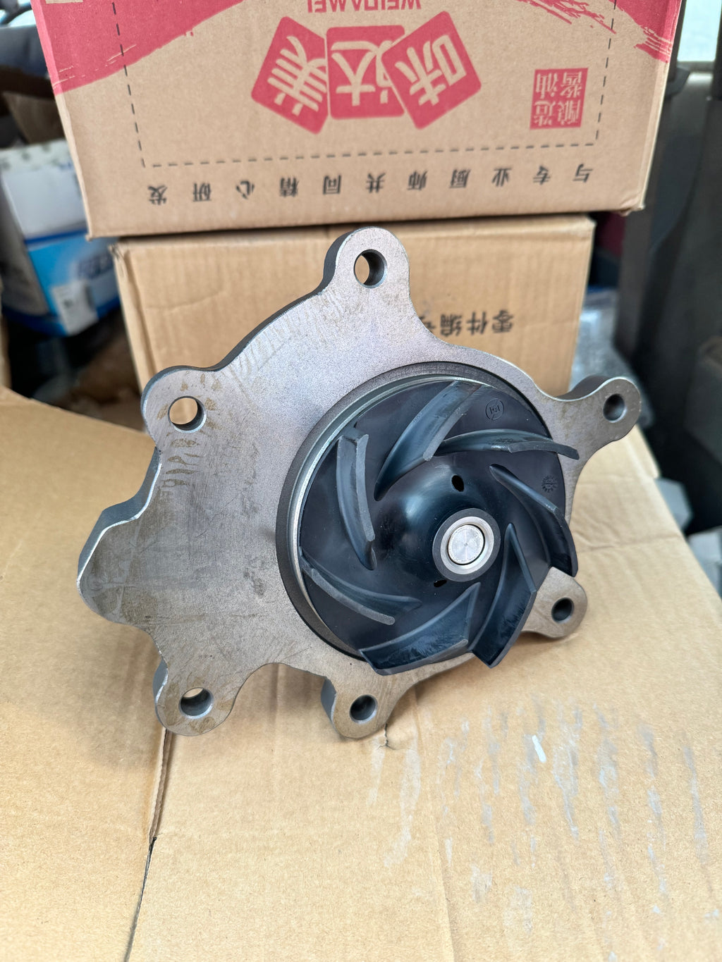 1000181443 Engine Water Pump OEM