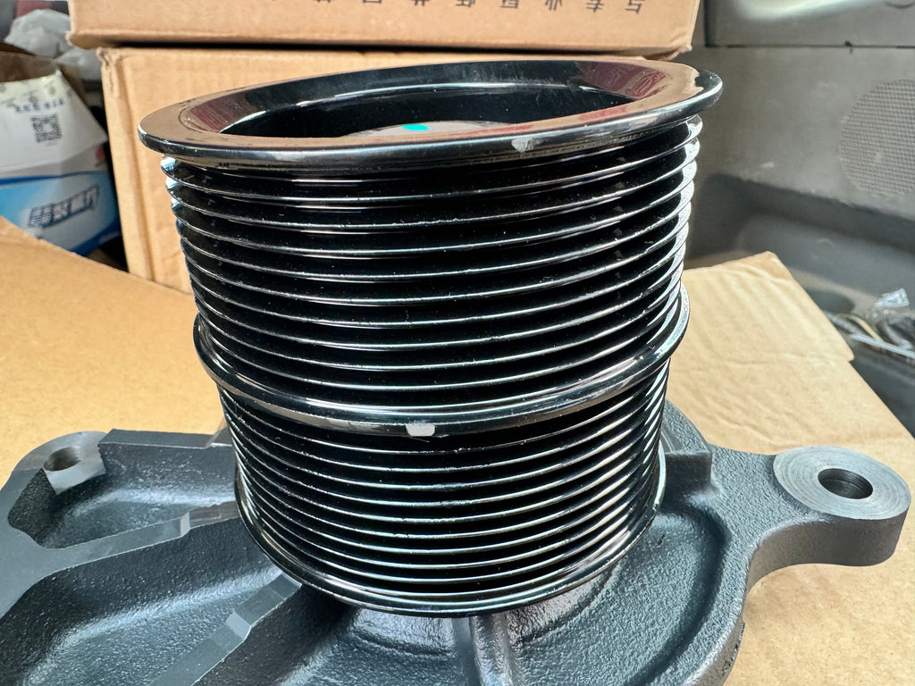 1000181443 Engine Water Pump OEM