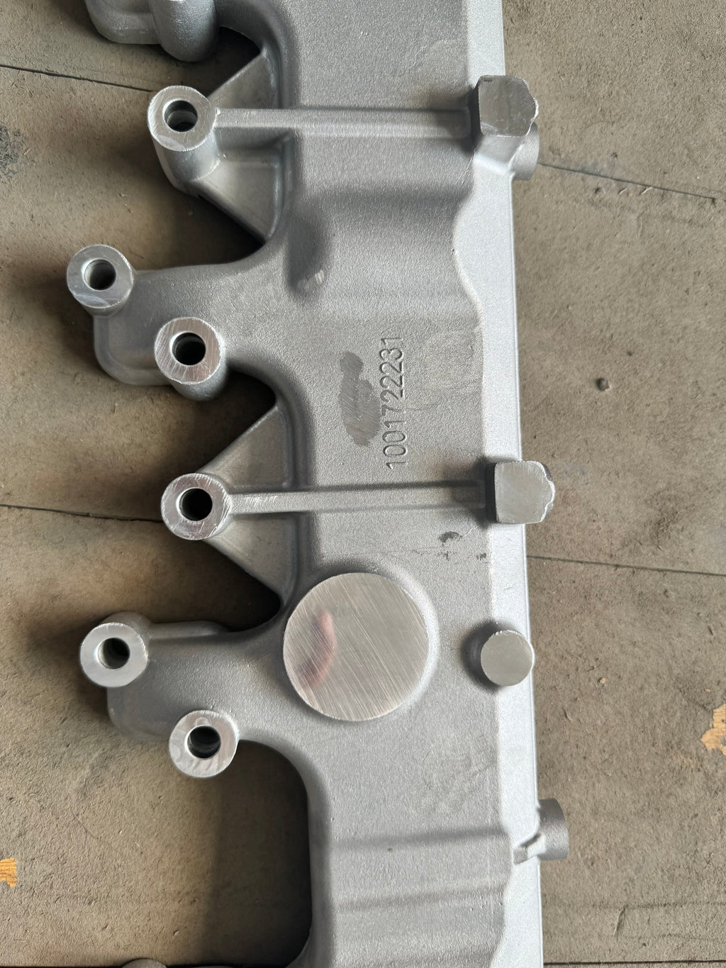 1001722231 engine outlet pipe OEM
