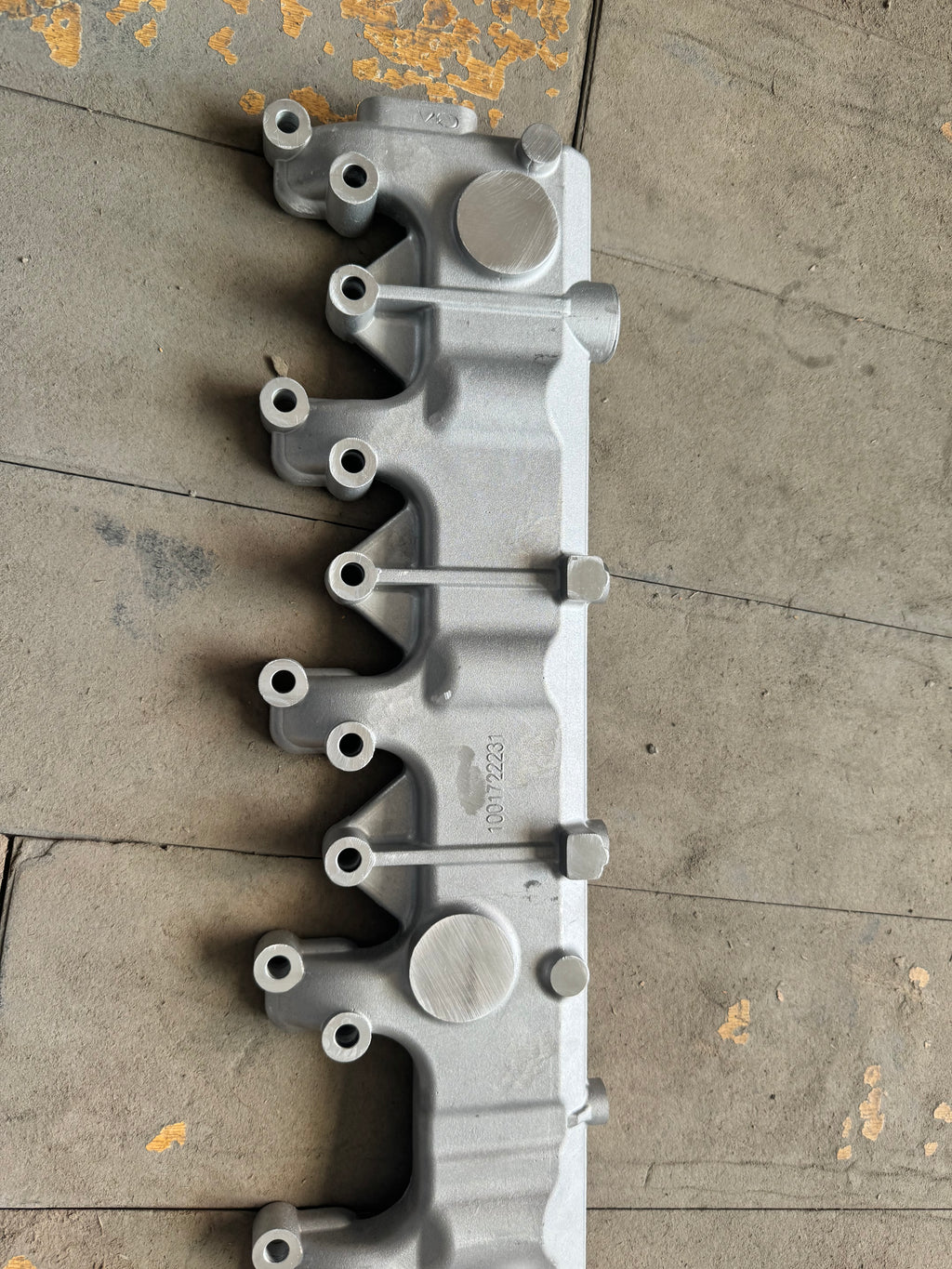 1001722231 engine outlet pipe OEM